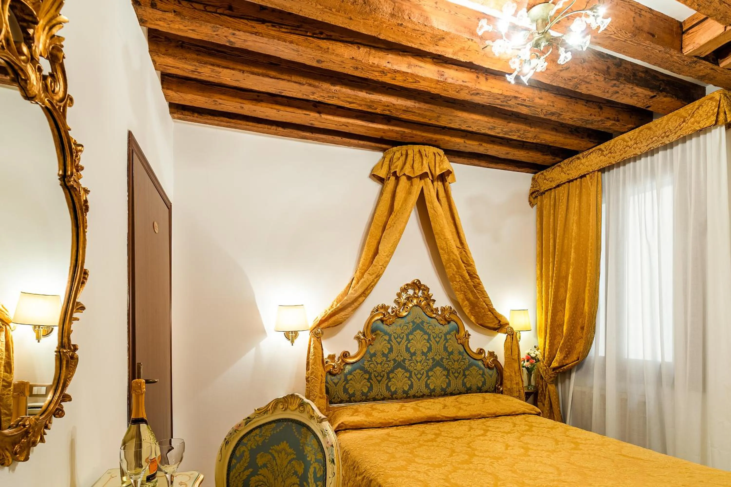 Bedroom, Bed in Hotel Al Vagon