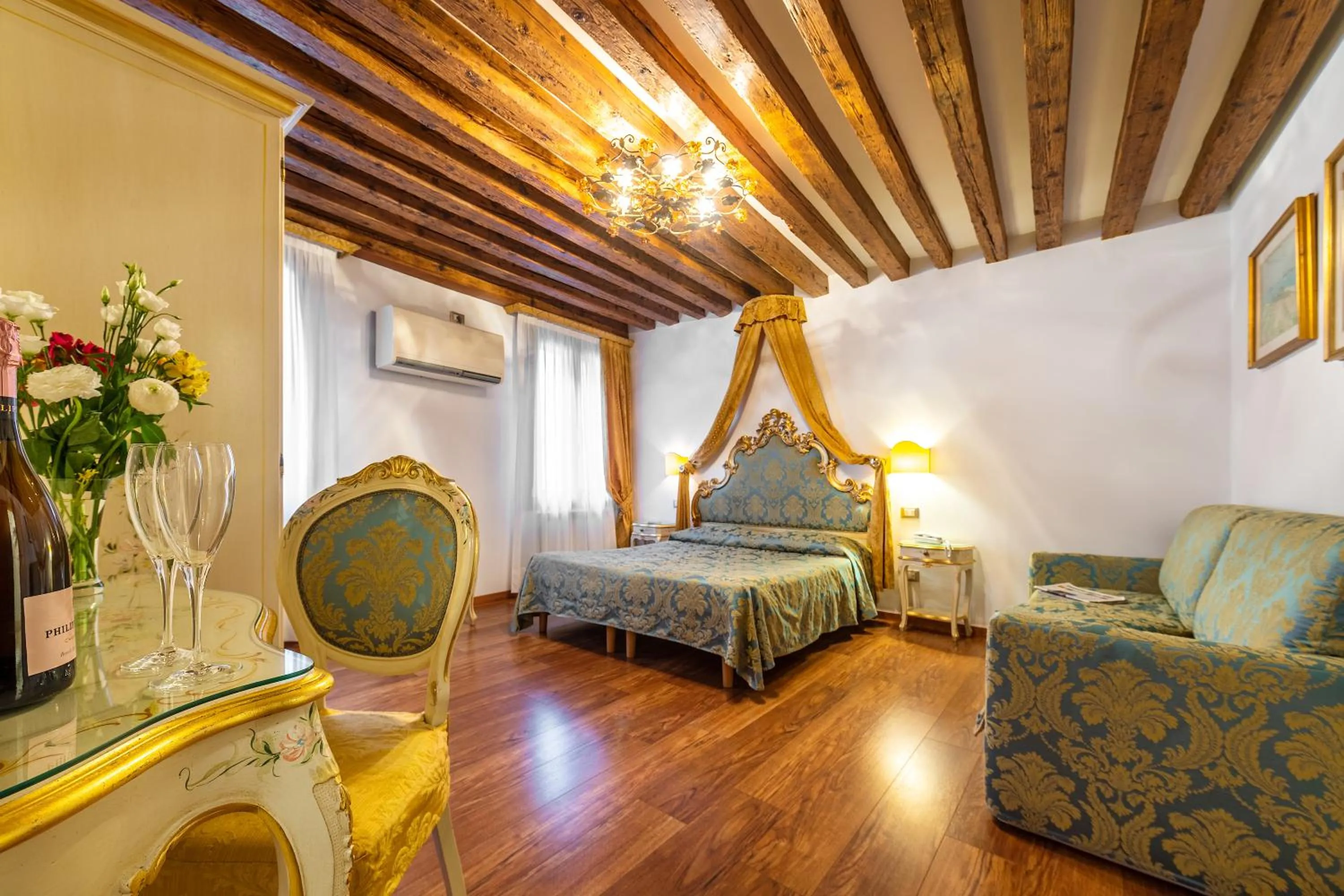 Photo of the whole room, Bed in Hotel Al Vagon