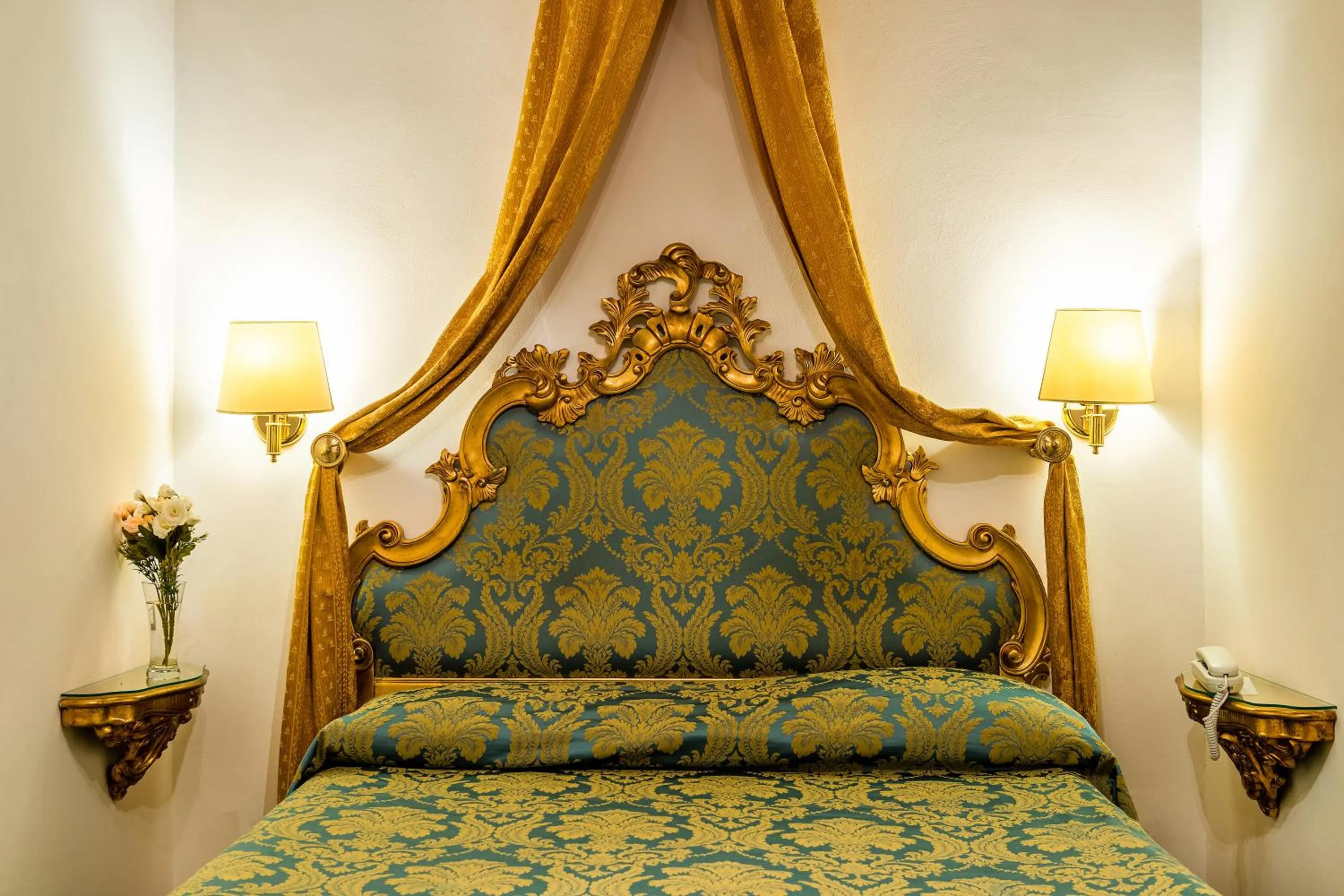 Bed in Hotel Al Vagon