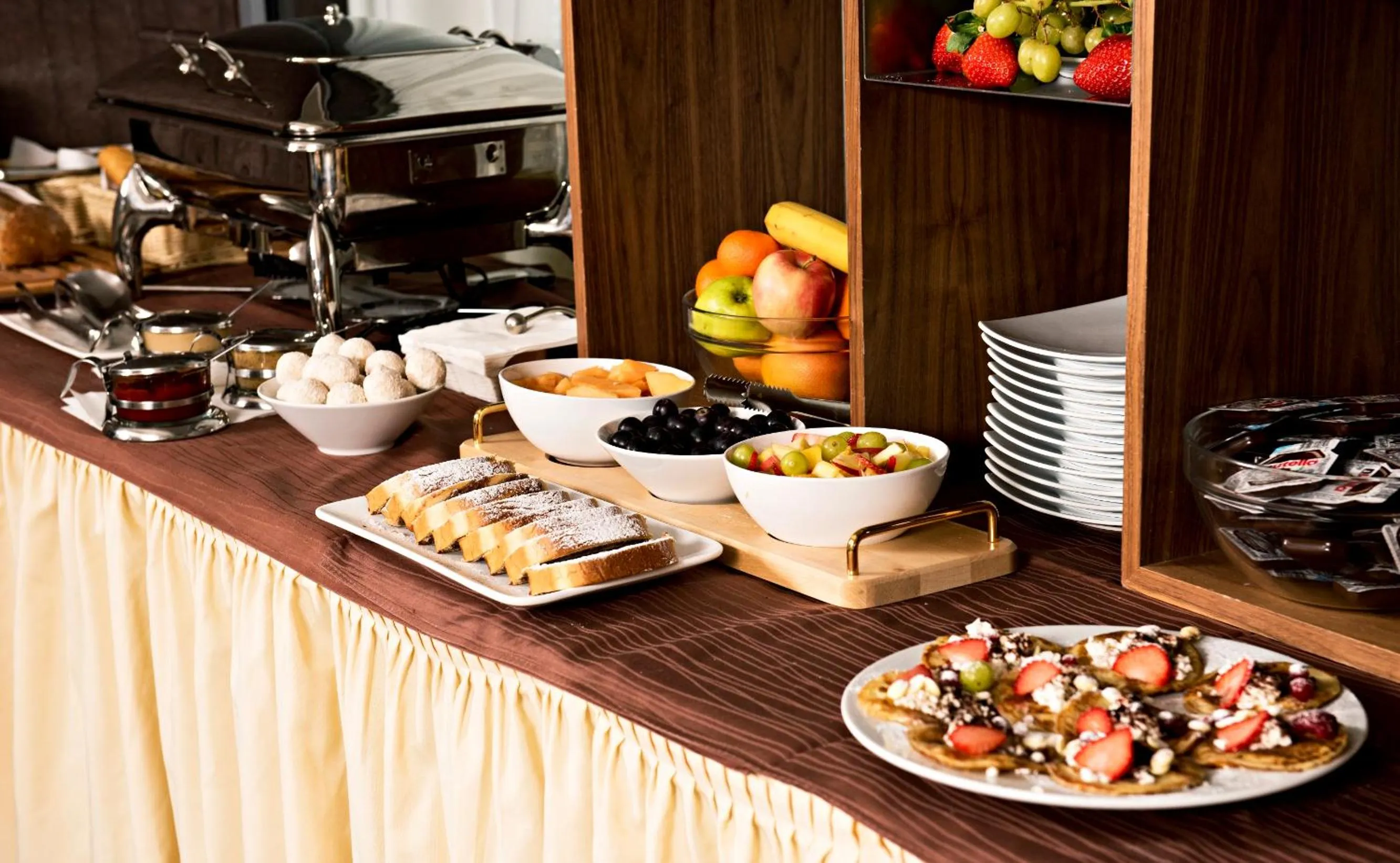 Buffet breakfast in Mama's Design & Boutique Hotel