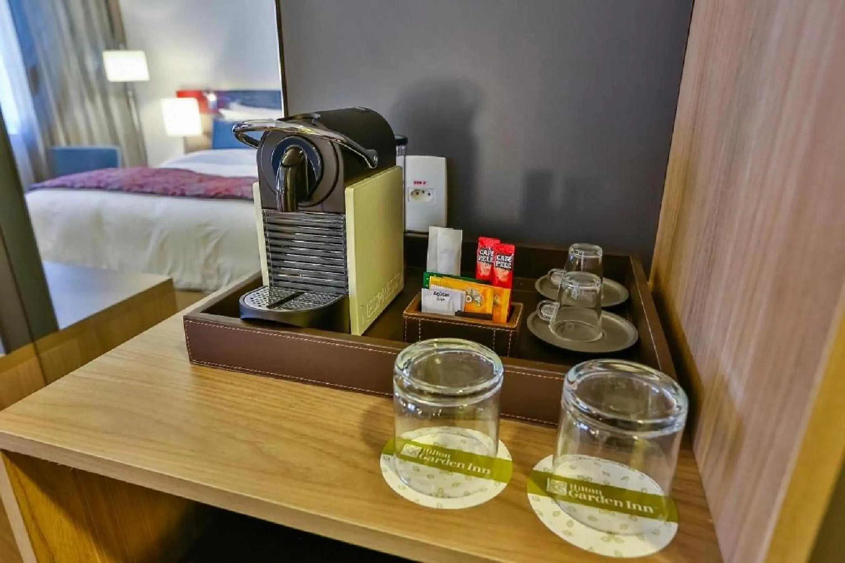 Coffee/tea facilities, Bed in Hilton Garden Inn Santo Andre
