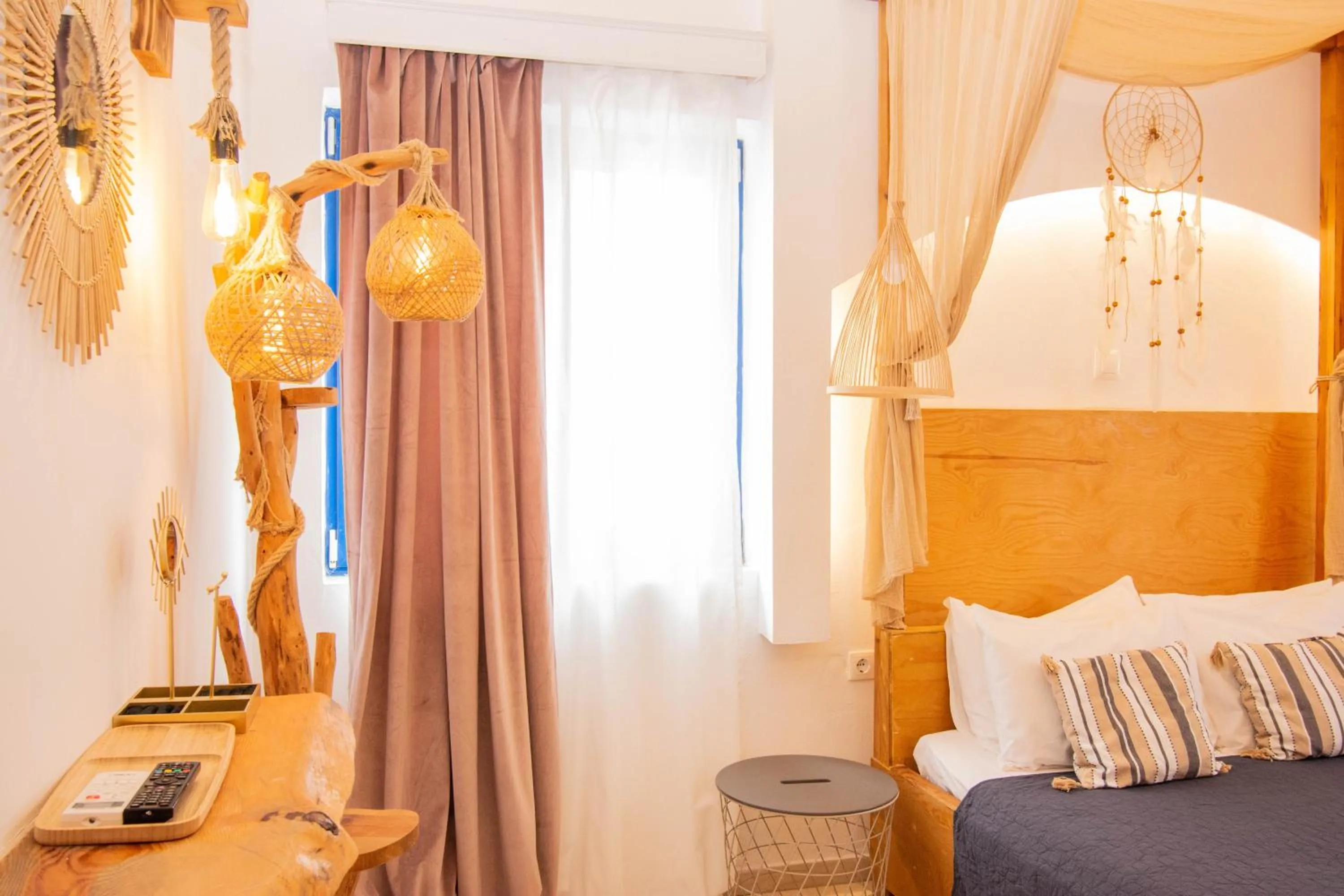 Bed in OV Suites "by Checkin"