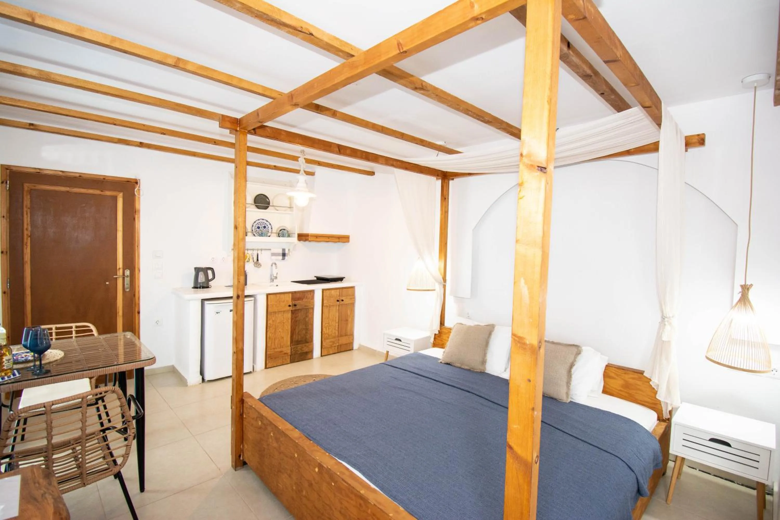 Bed in OV Suites "by Checkin"