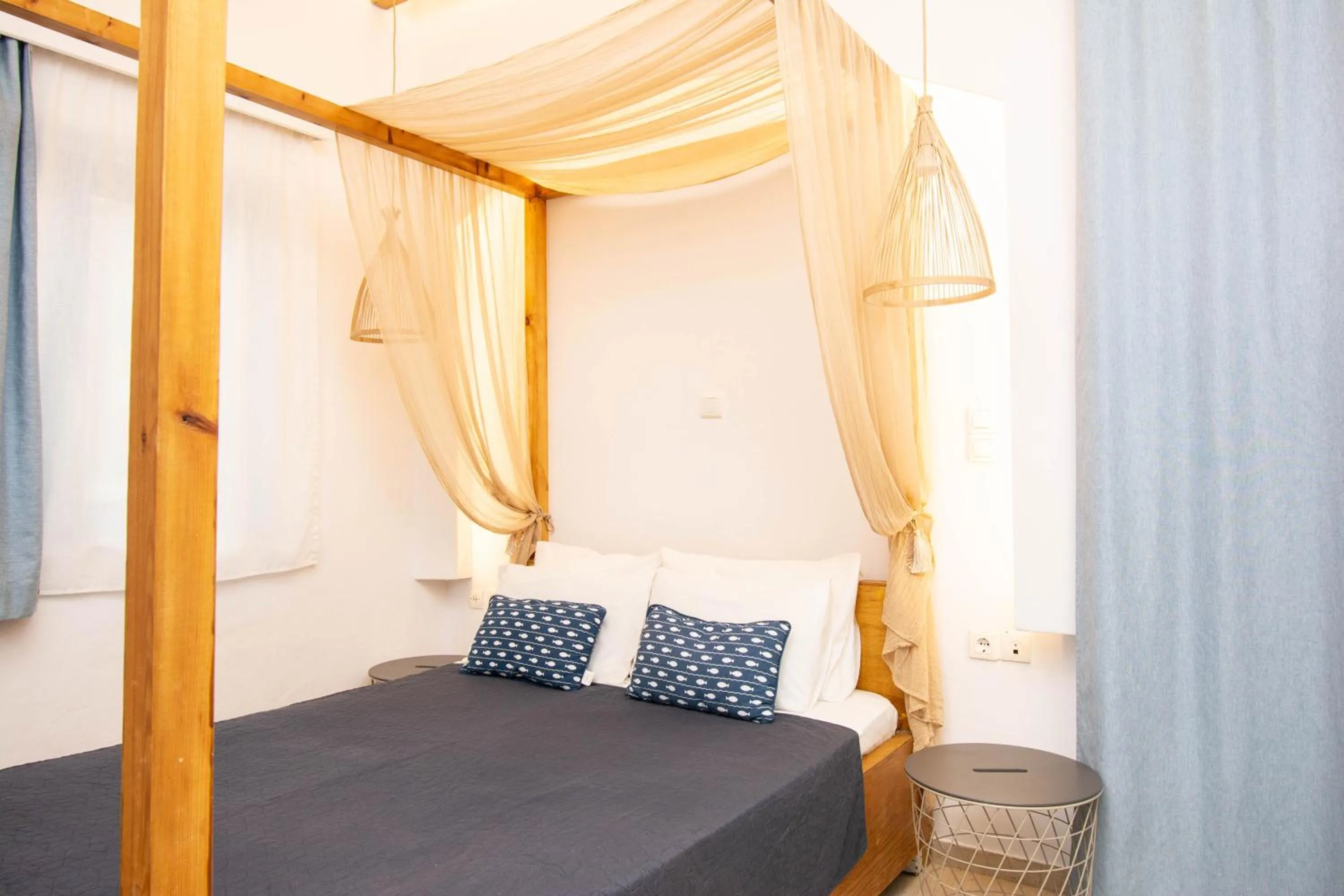 Bed in OV Suites "by Checkin"