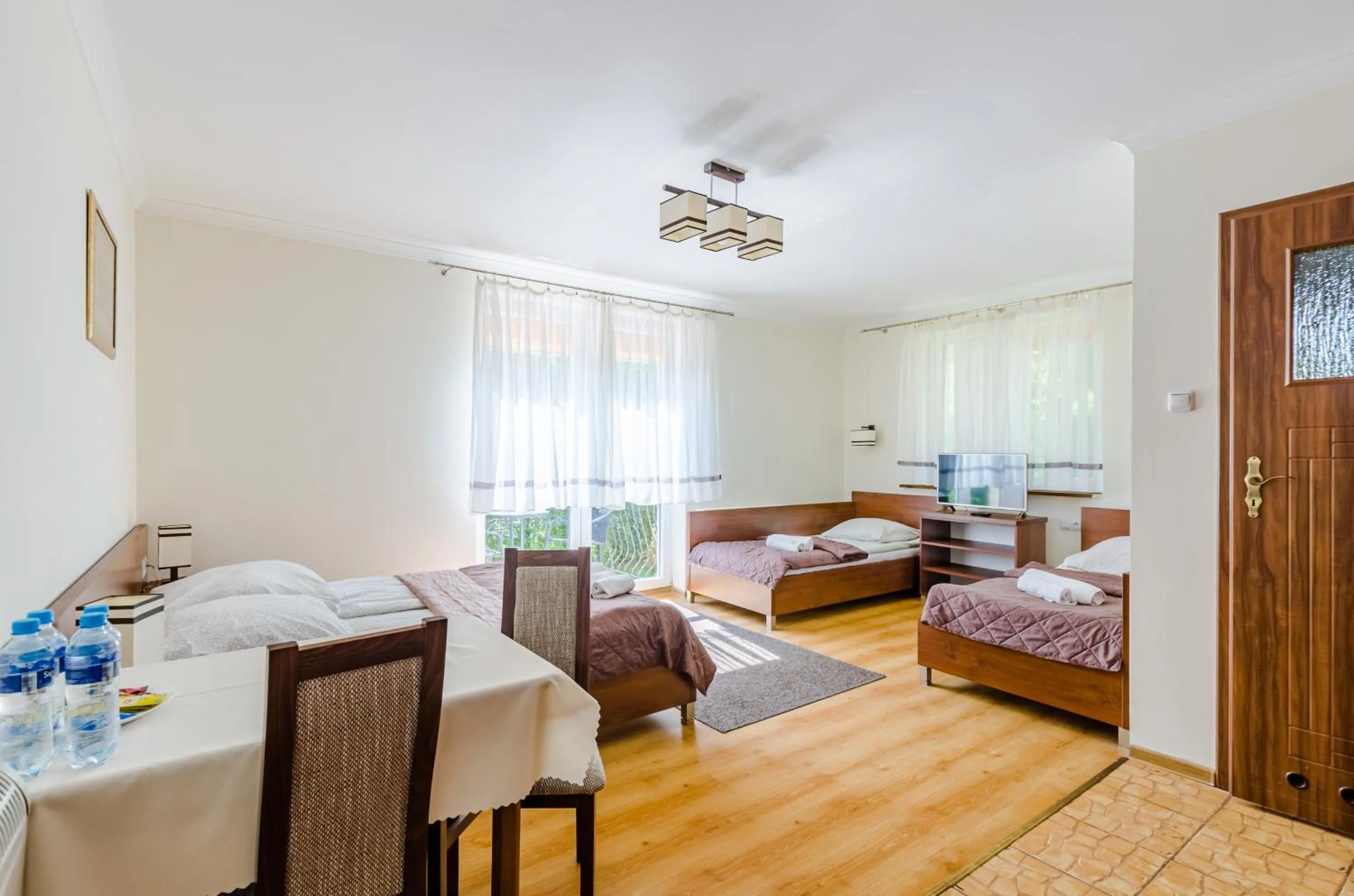 Bed in RAMZES-pokoje z balkonami,parking,Blisko do plaży Ustka