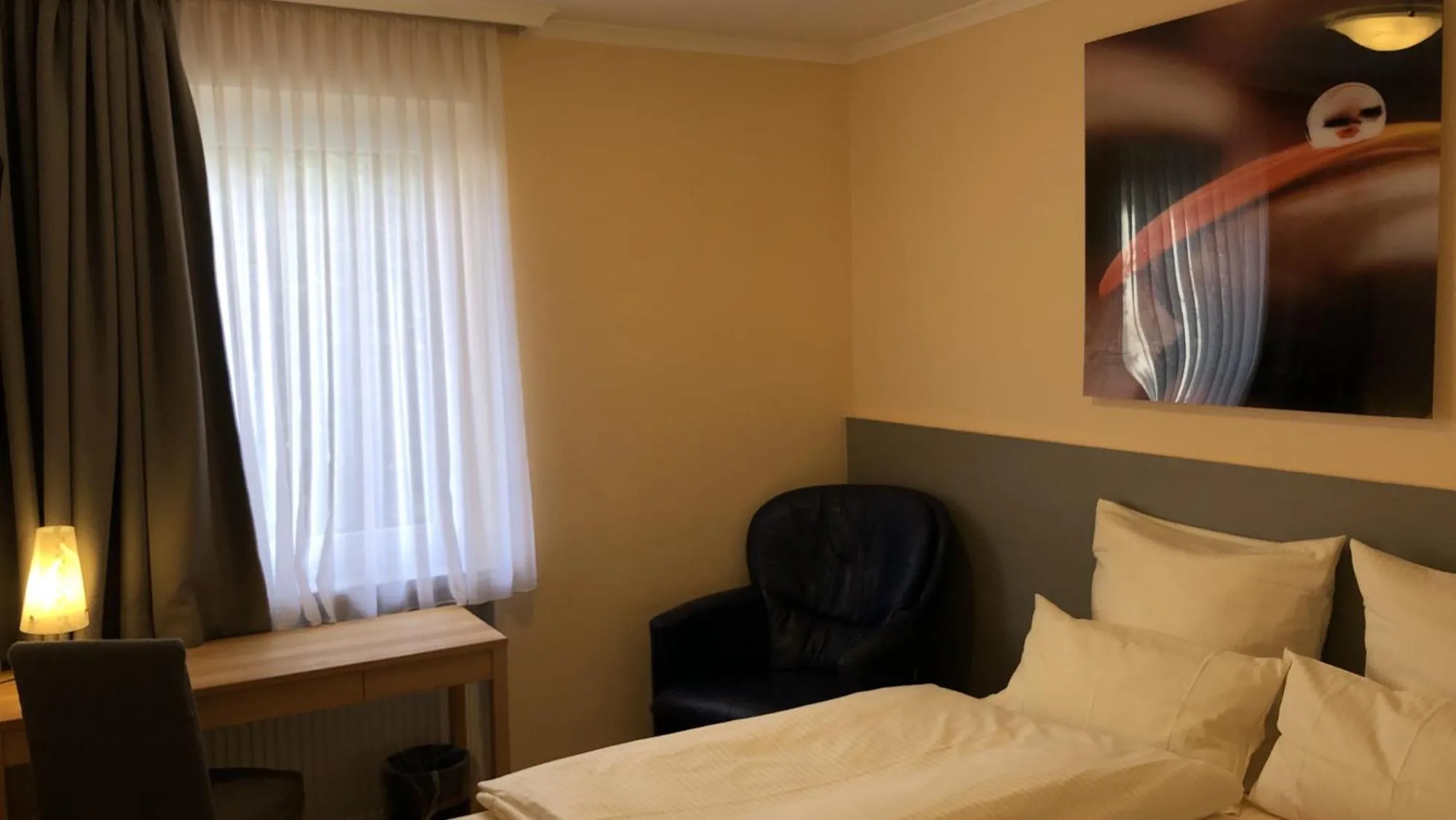 Budget Double Room in Löns Hotel Garni