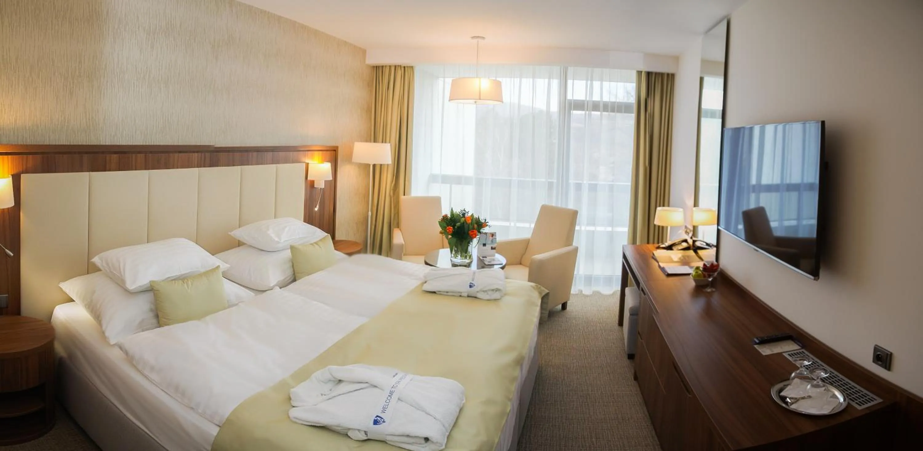 Bedroom, Bed in Ensana Esplanade