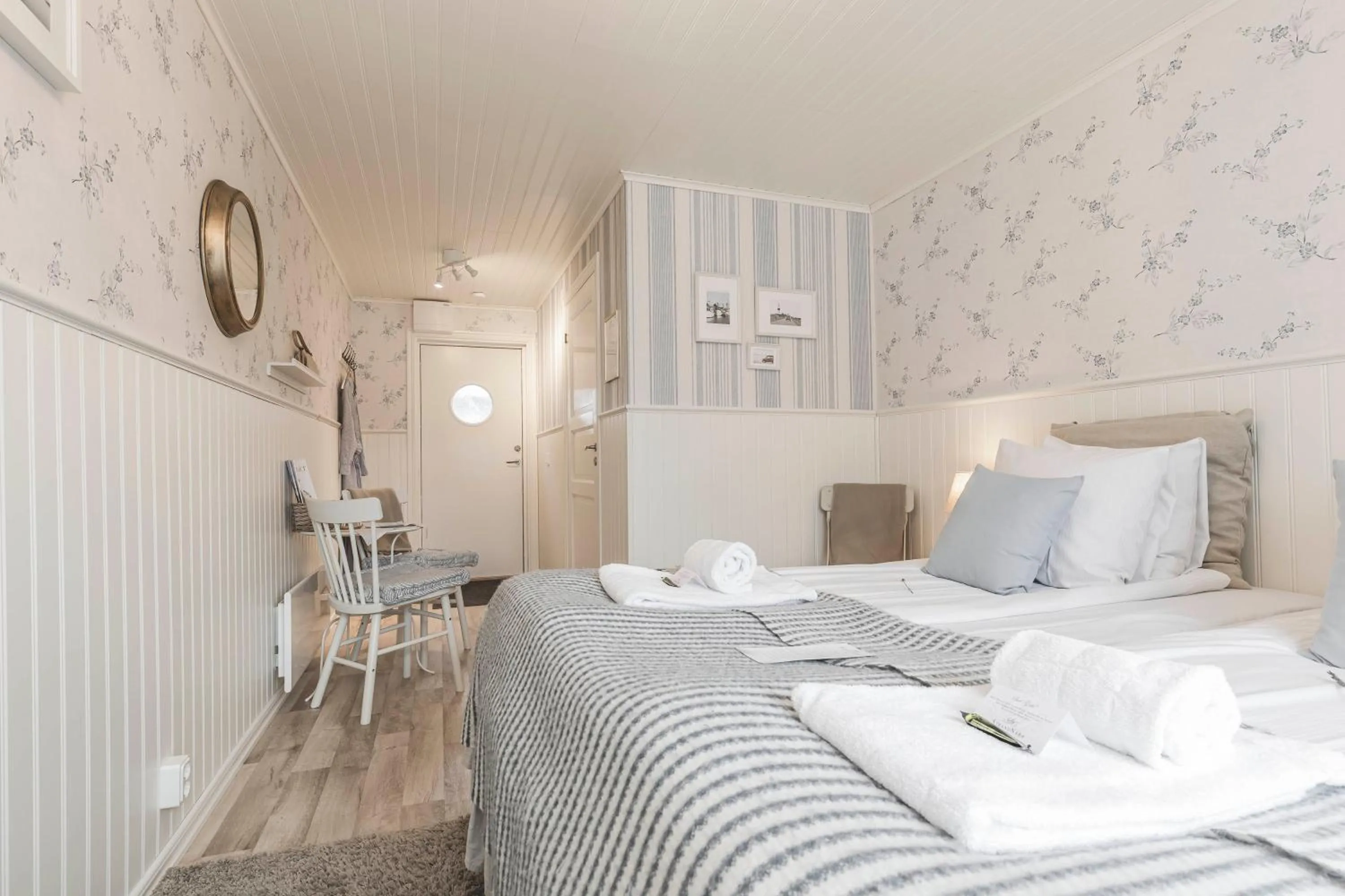 Bed in Naya Retreat & Hotell