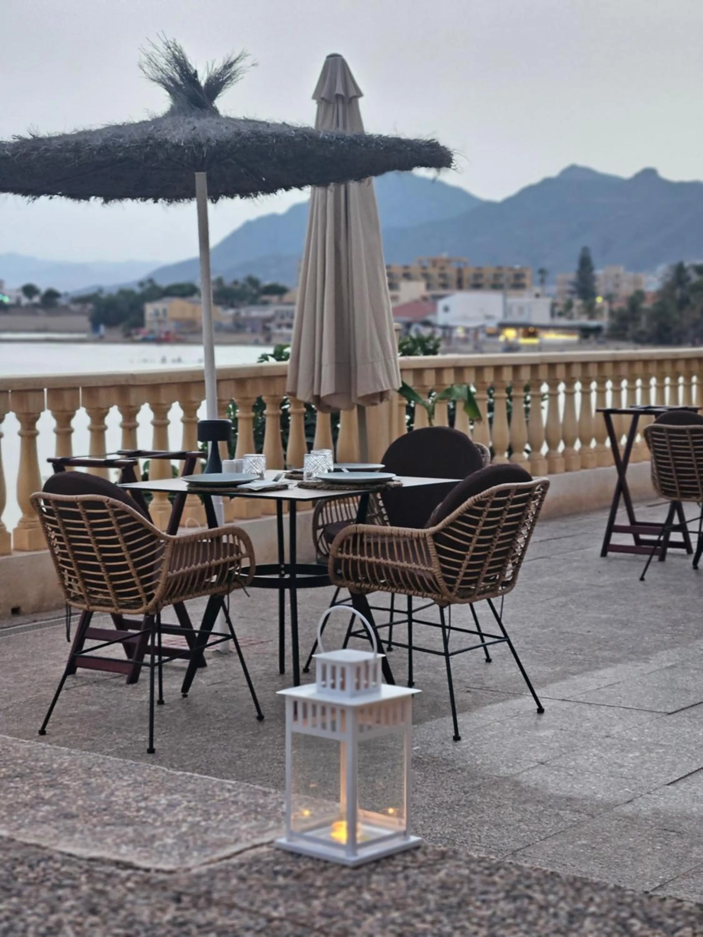 Restaurant/places to eat in Bahía - 30º hotels