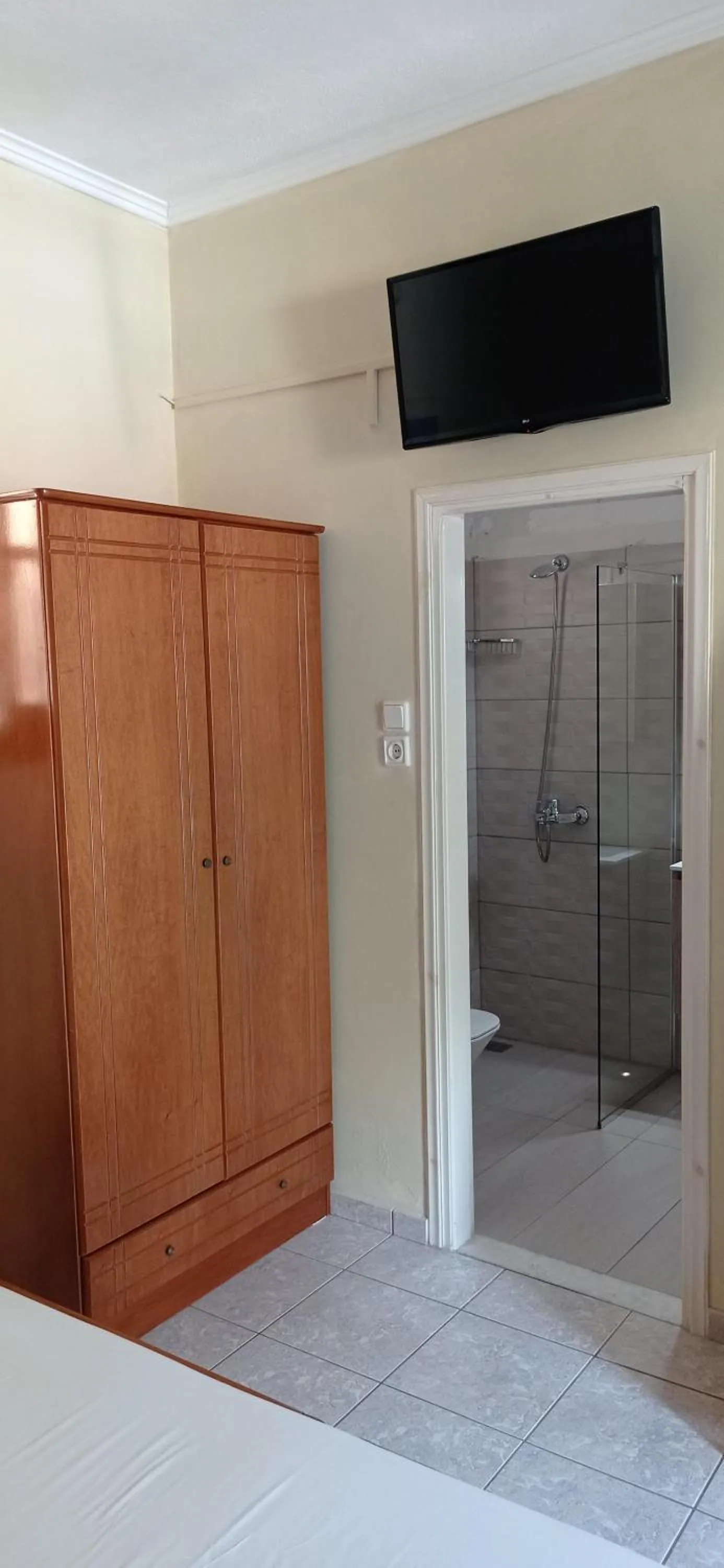 Bathroom in Aristotelis Apartments