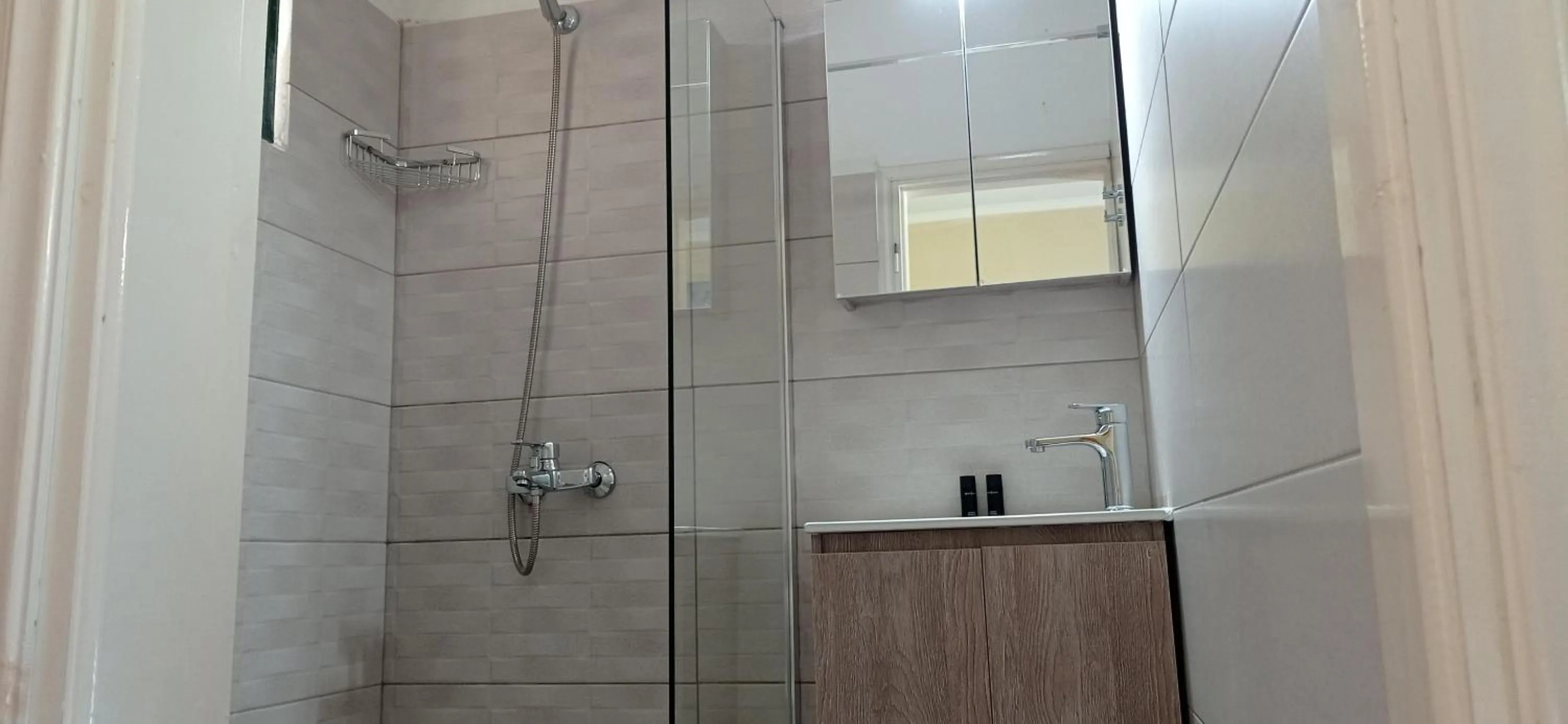 Bathroom in Aristotelis Apartments