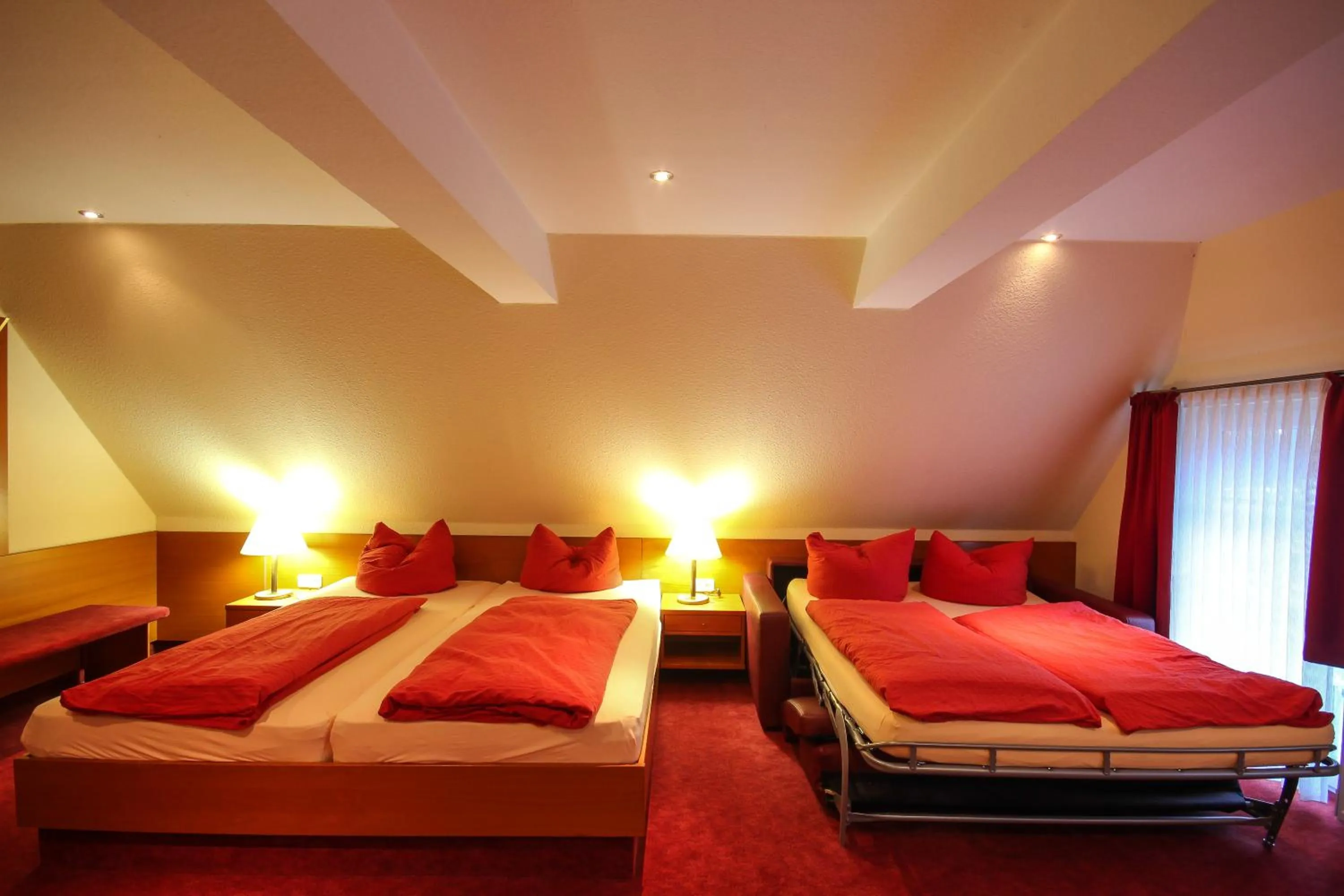 Photo of the whole room, Bed in Landhaus Eden 3 Sterne Superior