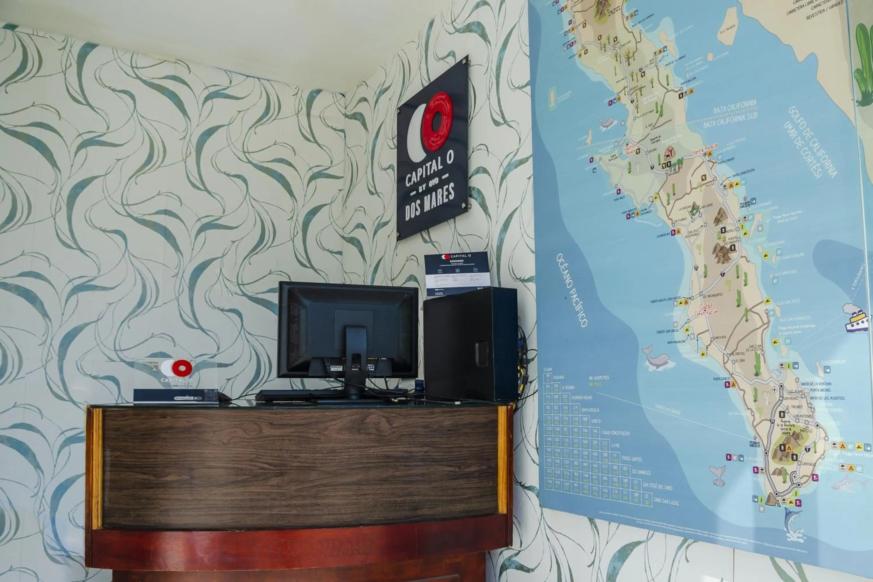 Lobby or reception in Capital O Hotel Dos Mares, Cabo San Lucas
