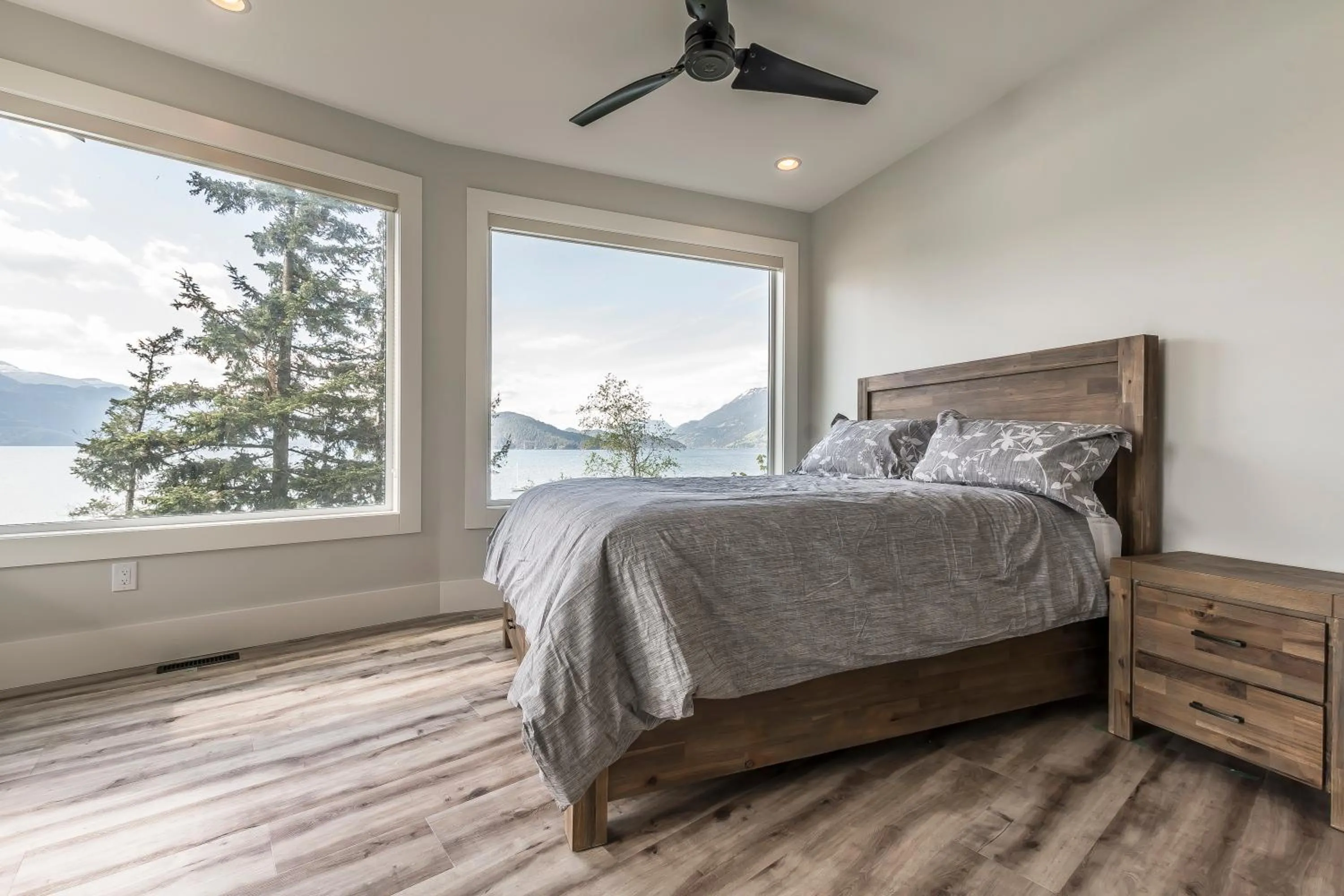 Bed in The Lodge on Harrison Lake