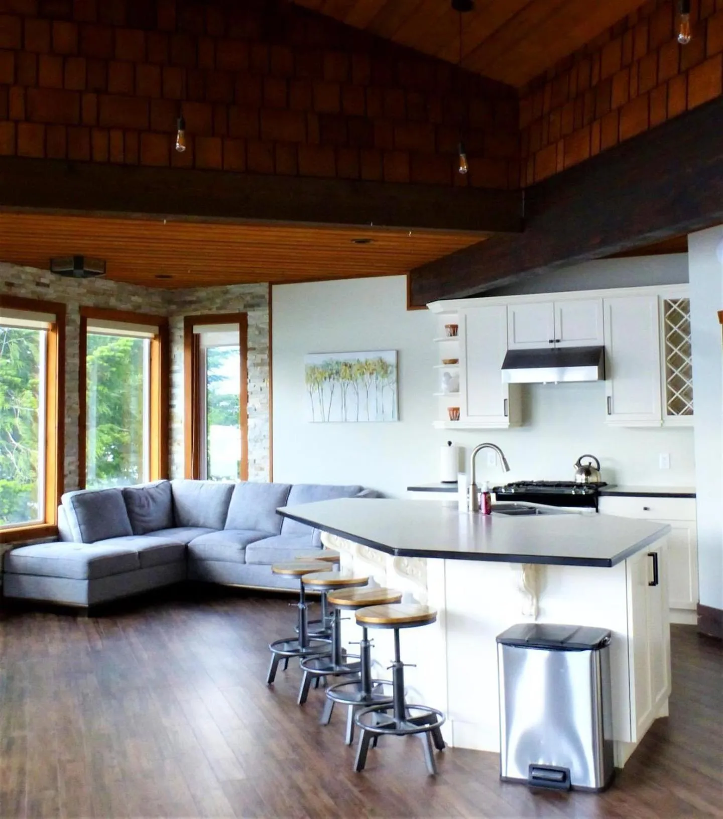 The Lodge on Harrison Lake