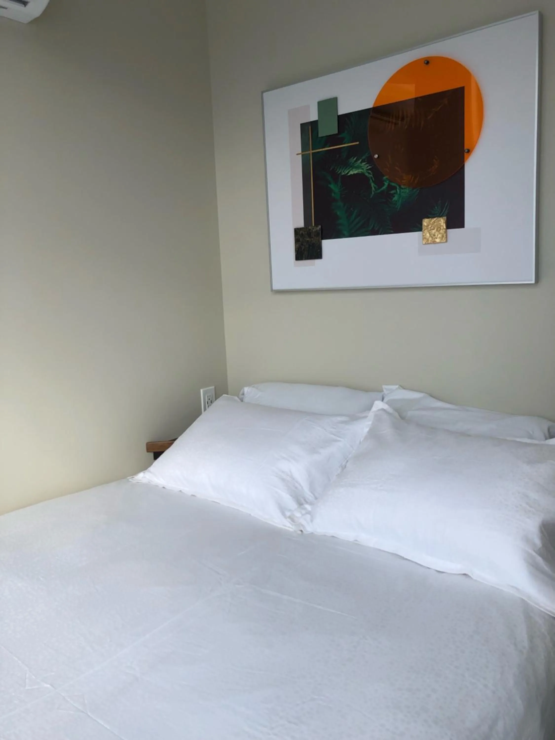 Bed in The Lodge on Harrison Lake