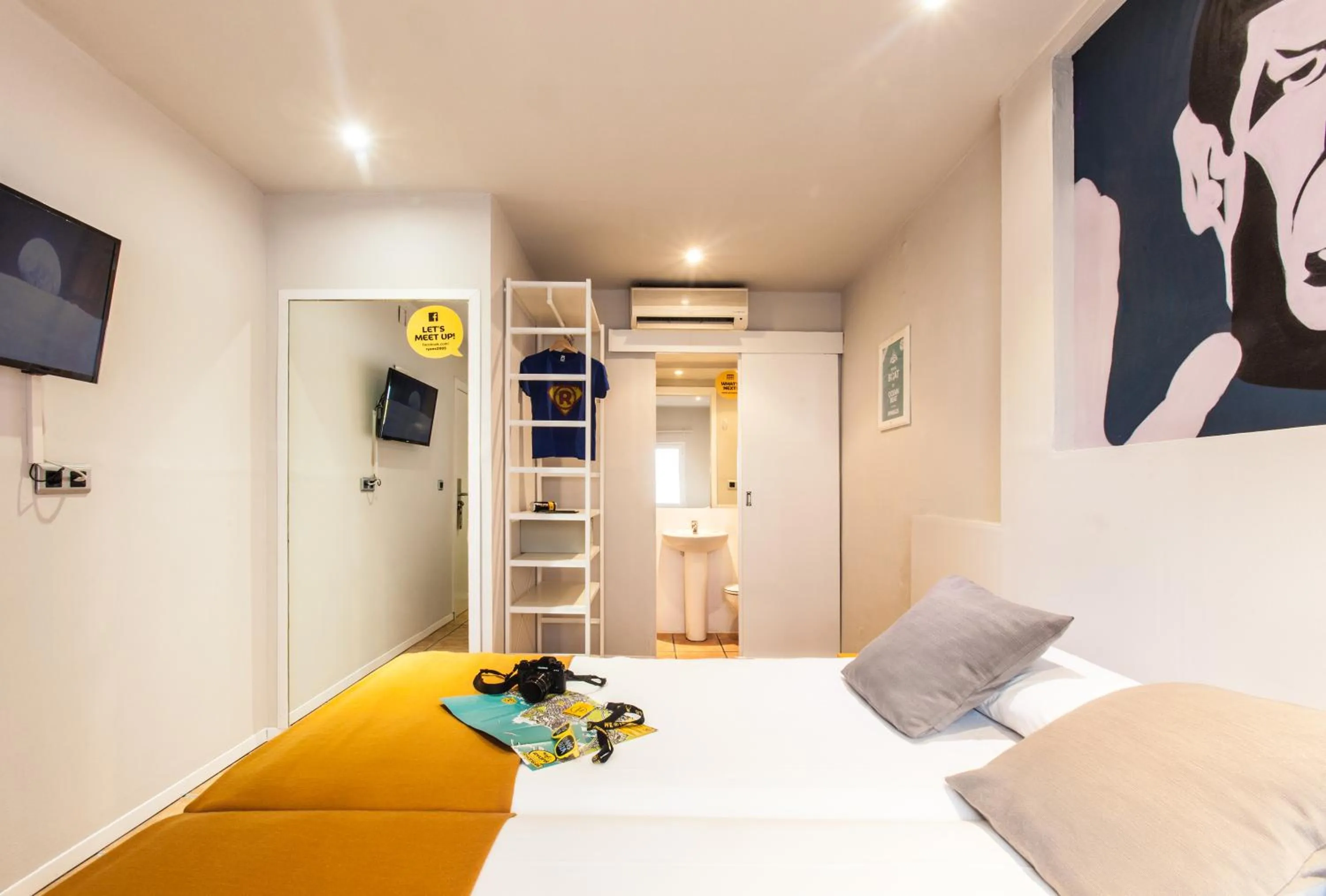 Photo of the whole room, Bed in Ten Hostel