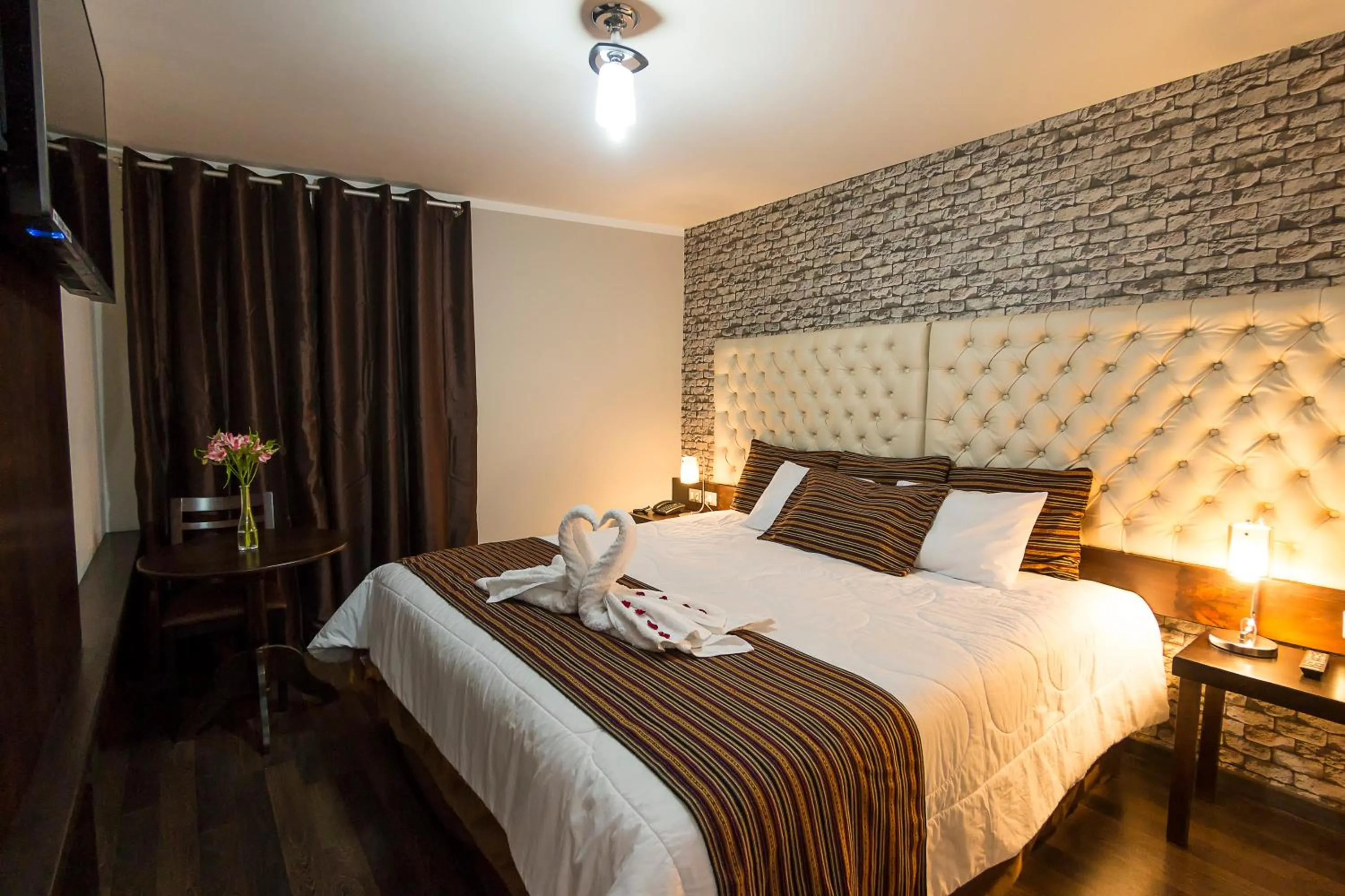 Bedroom, Bed in Ureta Hotel