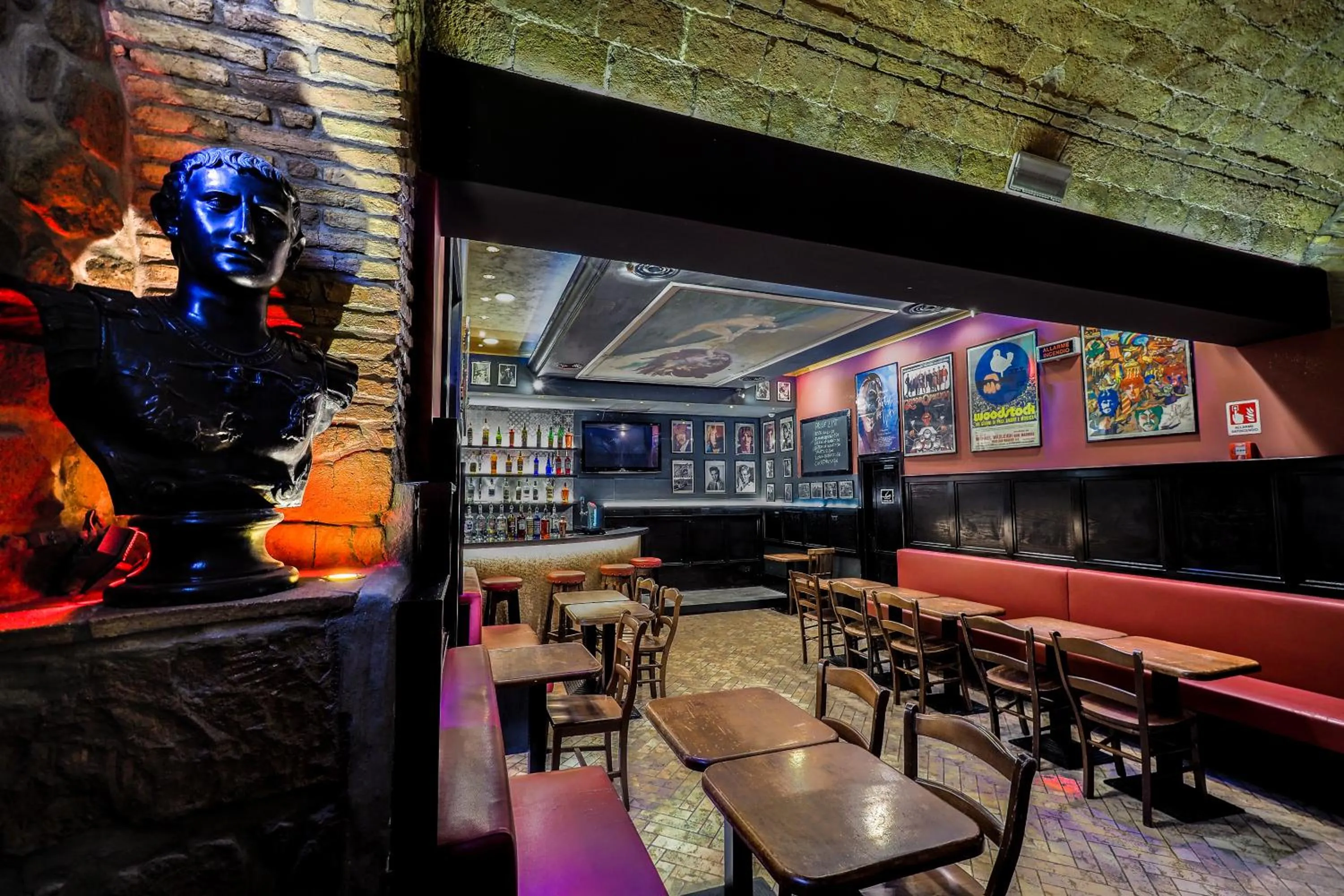 Lounge or bar in Alessandro Palace & Bar