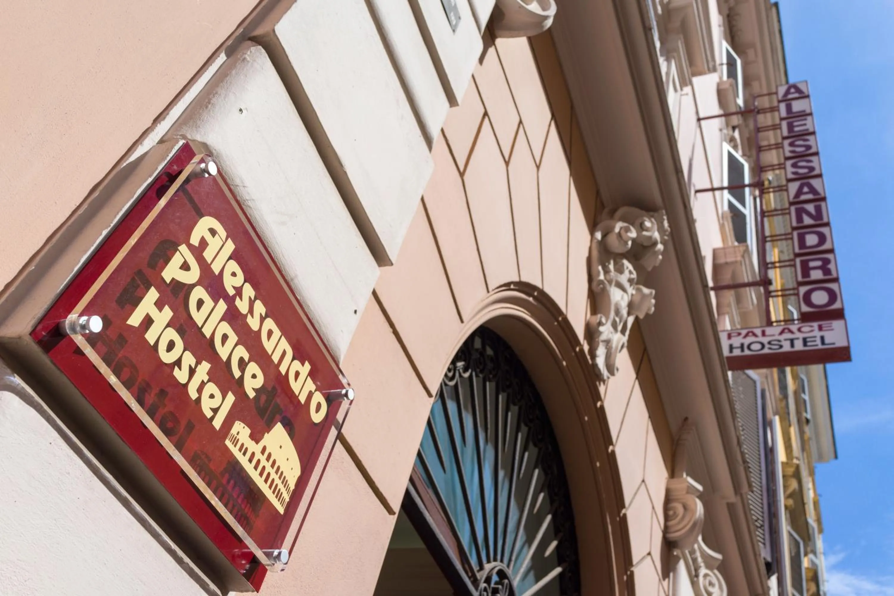 Facade/entrance in Alessandro Palace & Bar