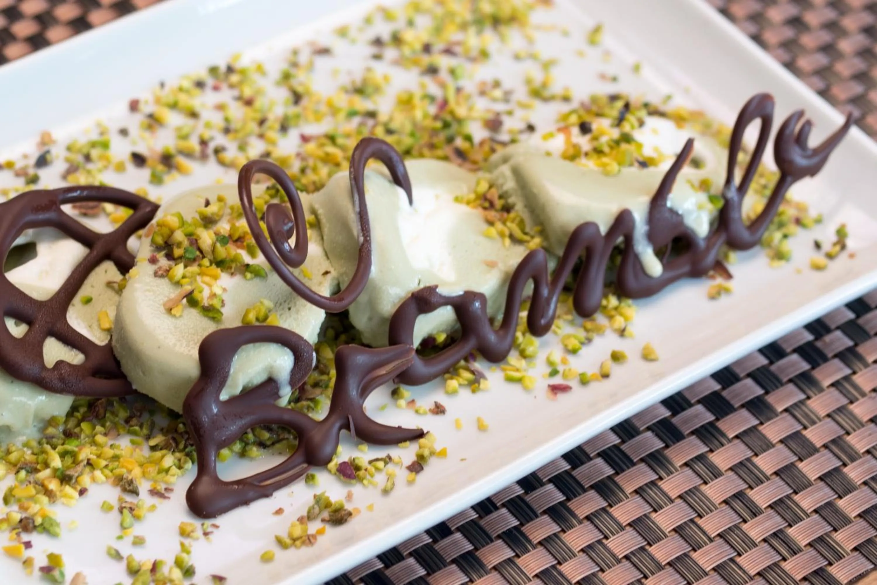 Restaurant/places to eat in Alessandro Palace & Bar