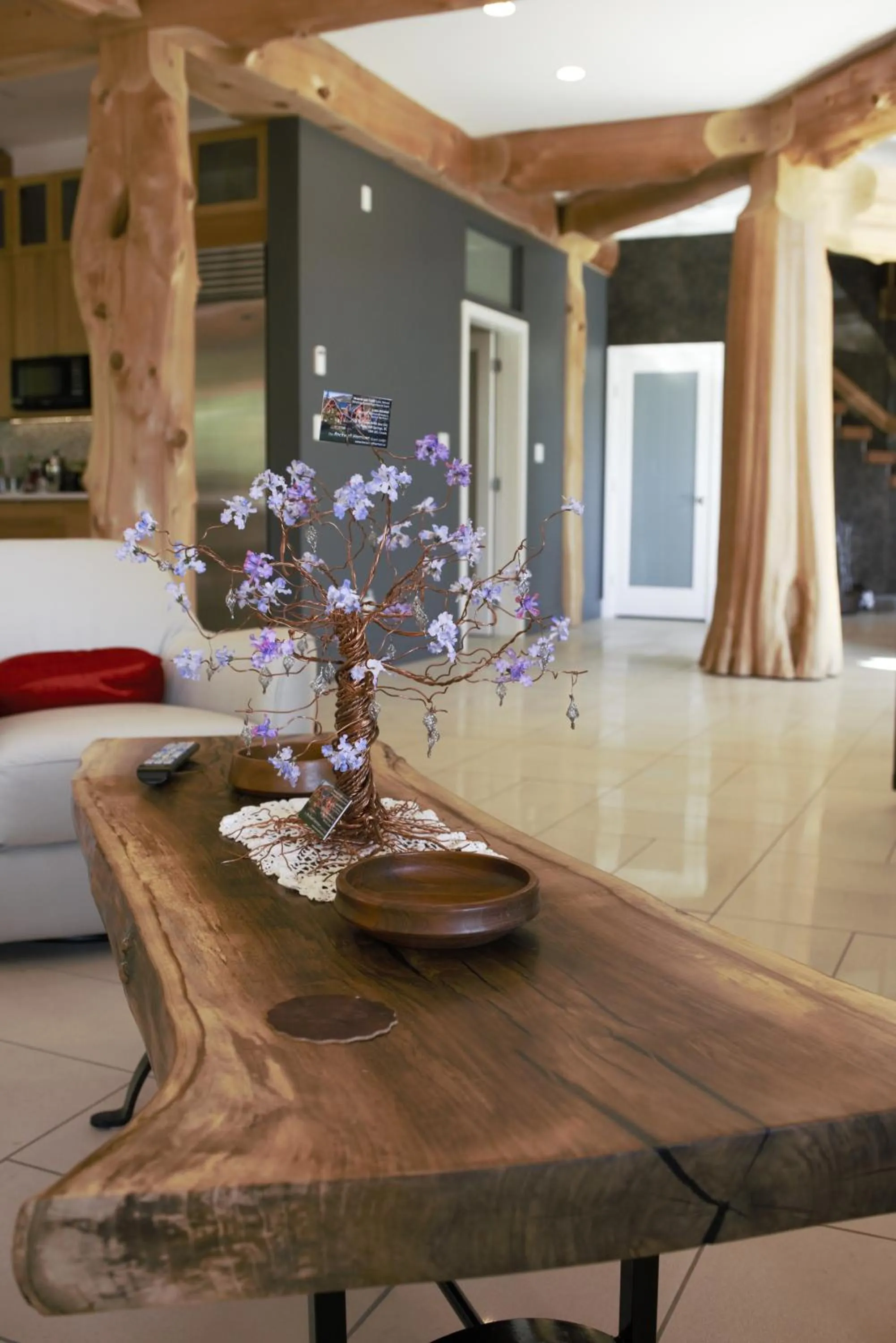 TV and multimedia in The Rockwell-Harrison Guest Lodge