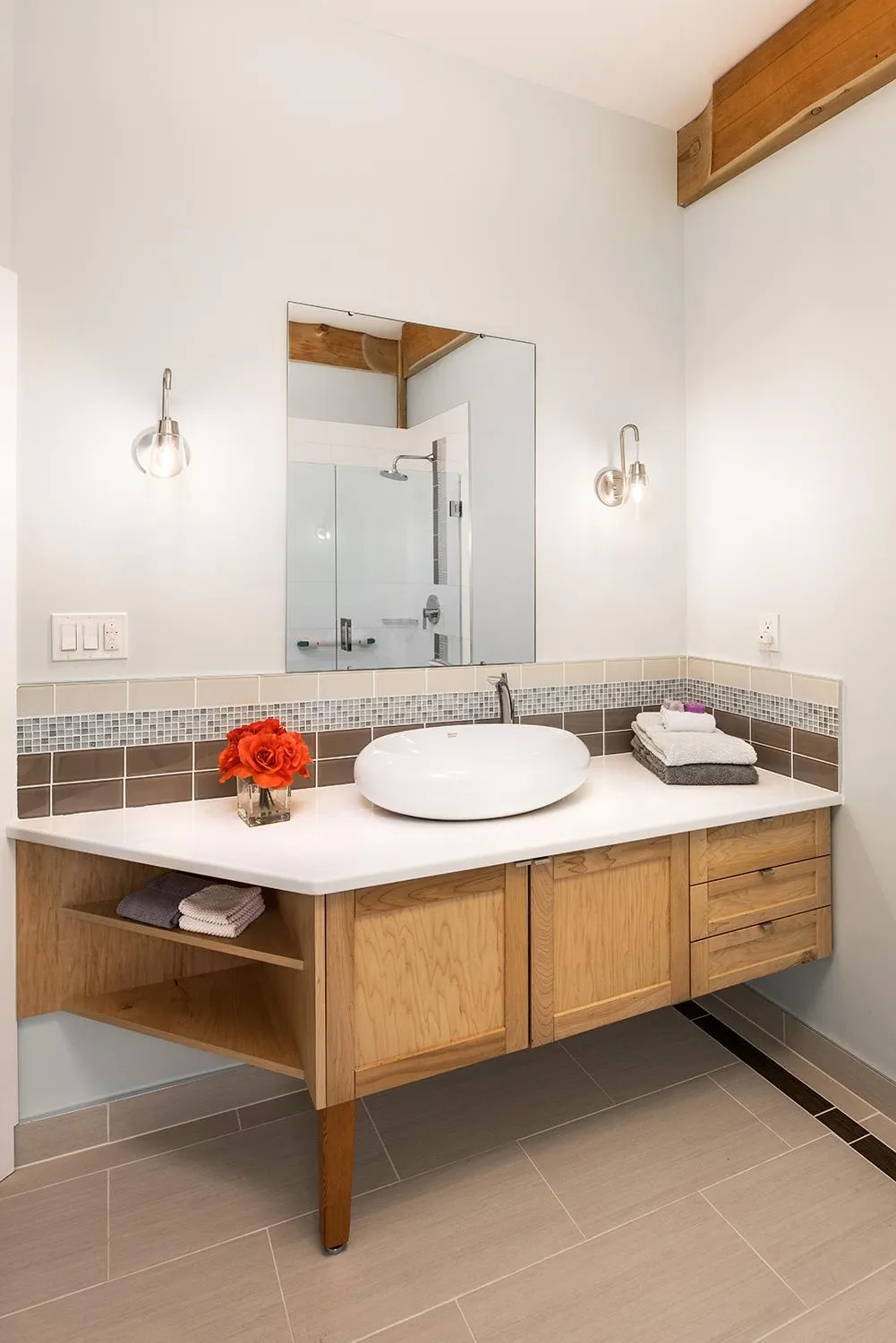 Bathroom in The Rockwell-Harrison Guest Lodge