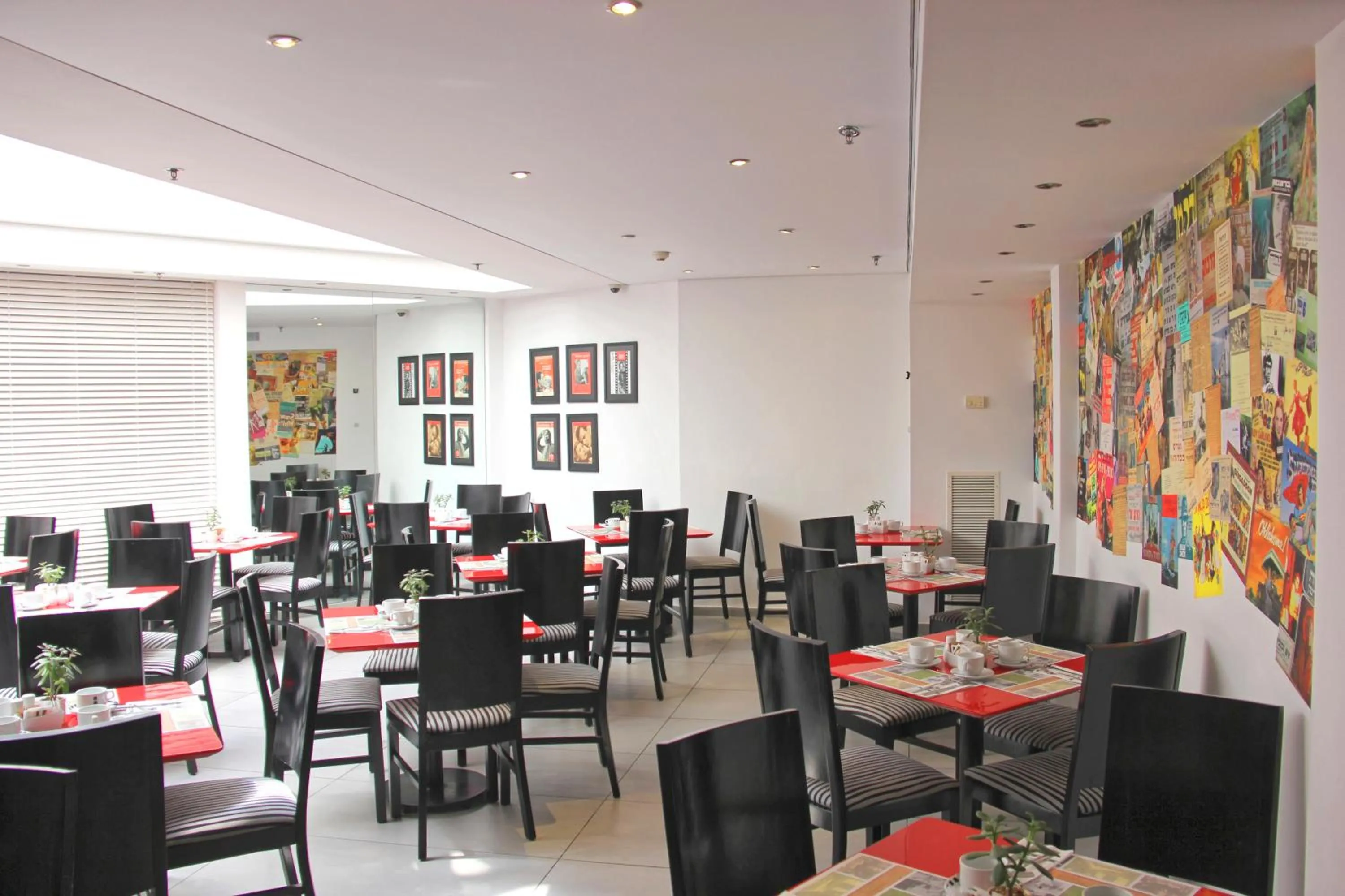 Restaurant/places to eat in Cinema Hotel - an Atlas Boutique Hotel