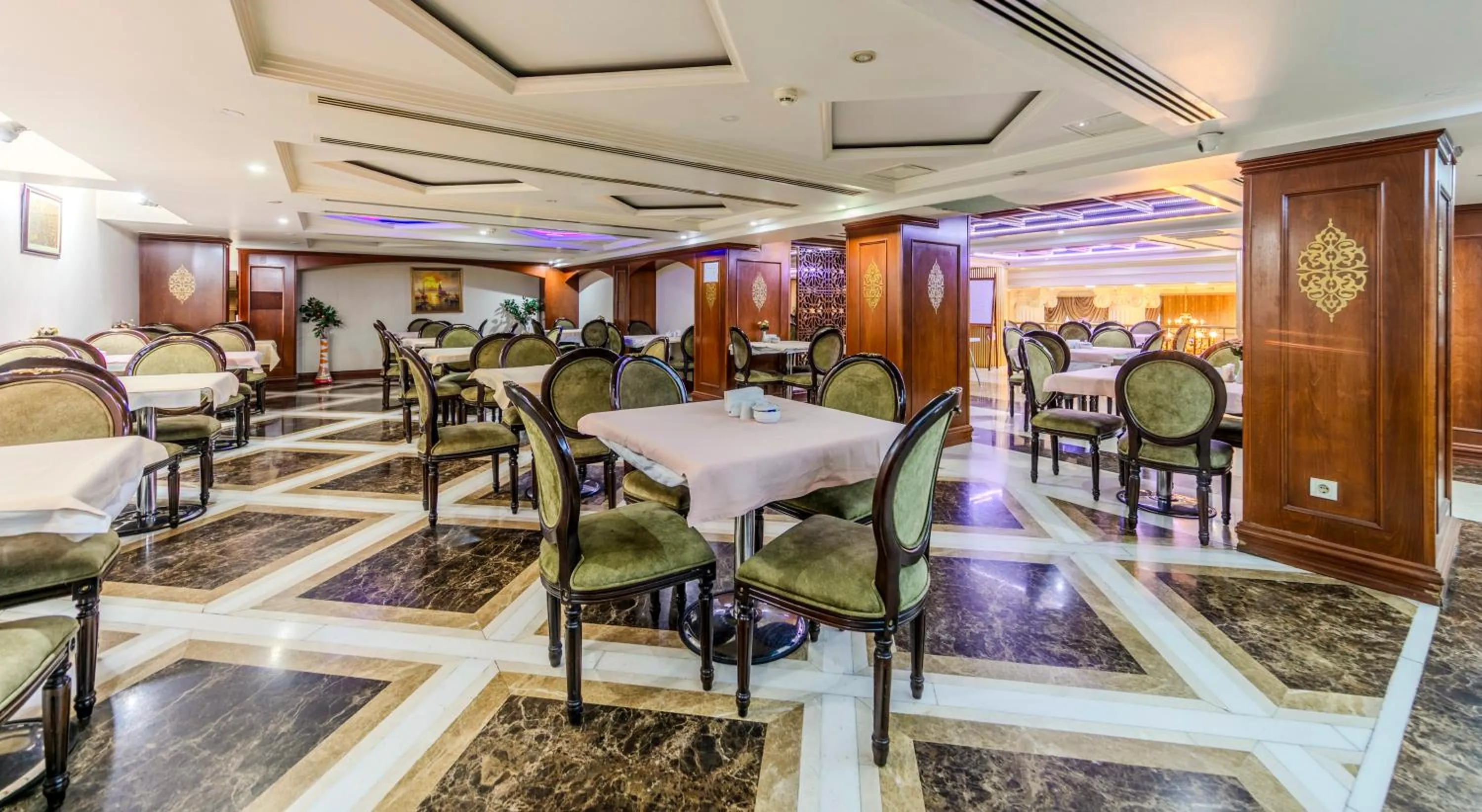 Restaurant/places to eat in Tilia Hotel