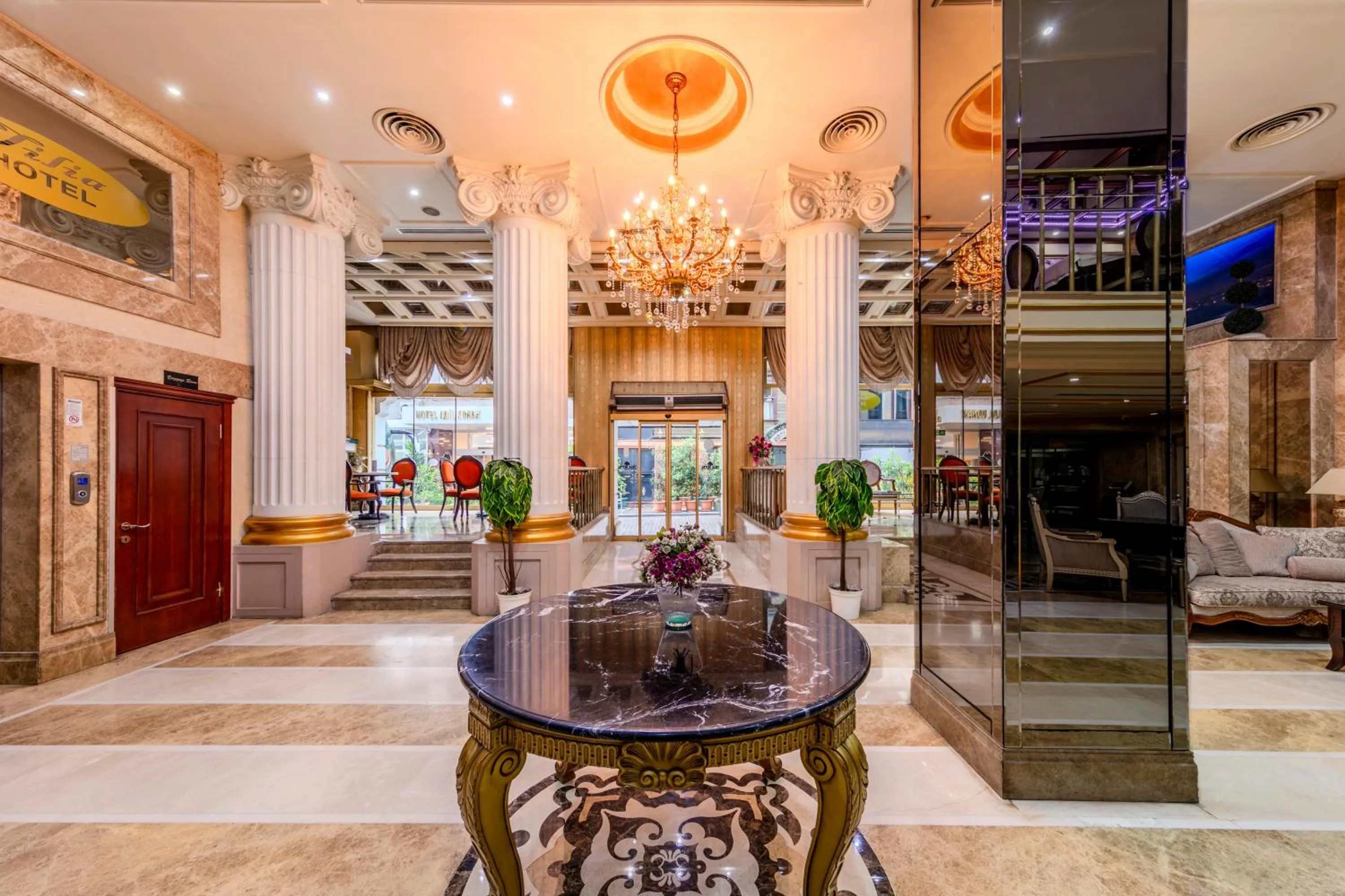 Lobby or reception in Tilia Hotel