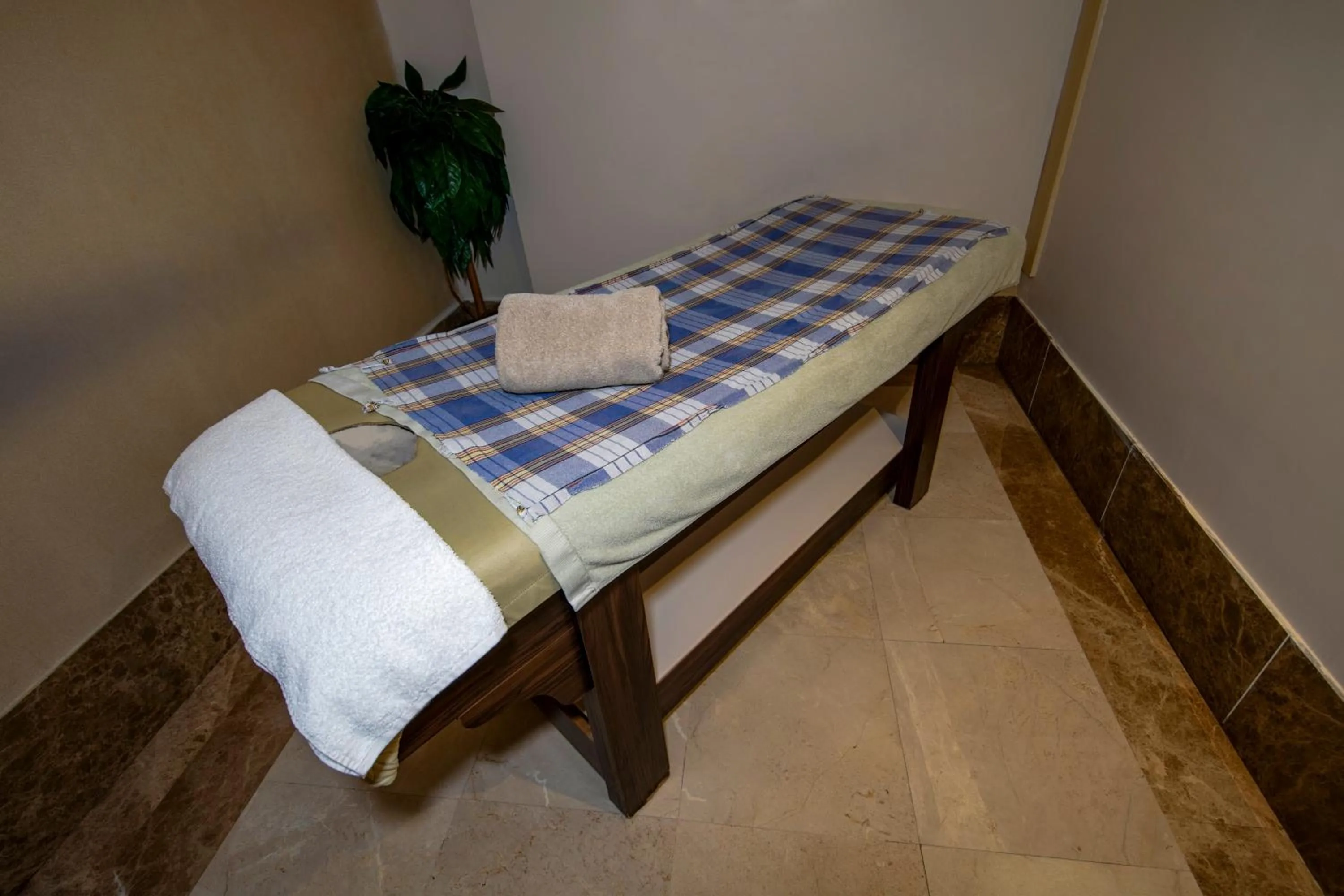 Massage, Bed in Tilia Hotel