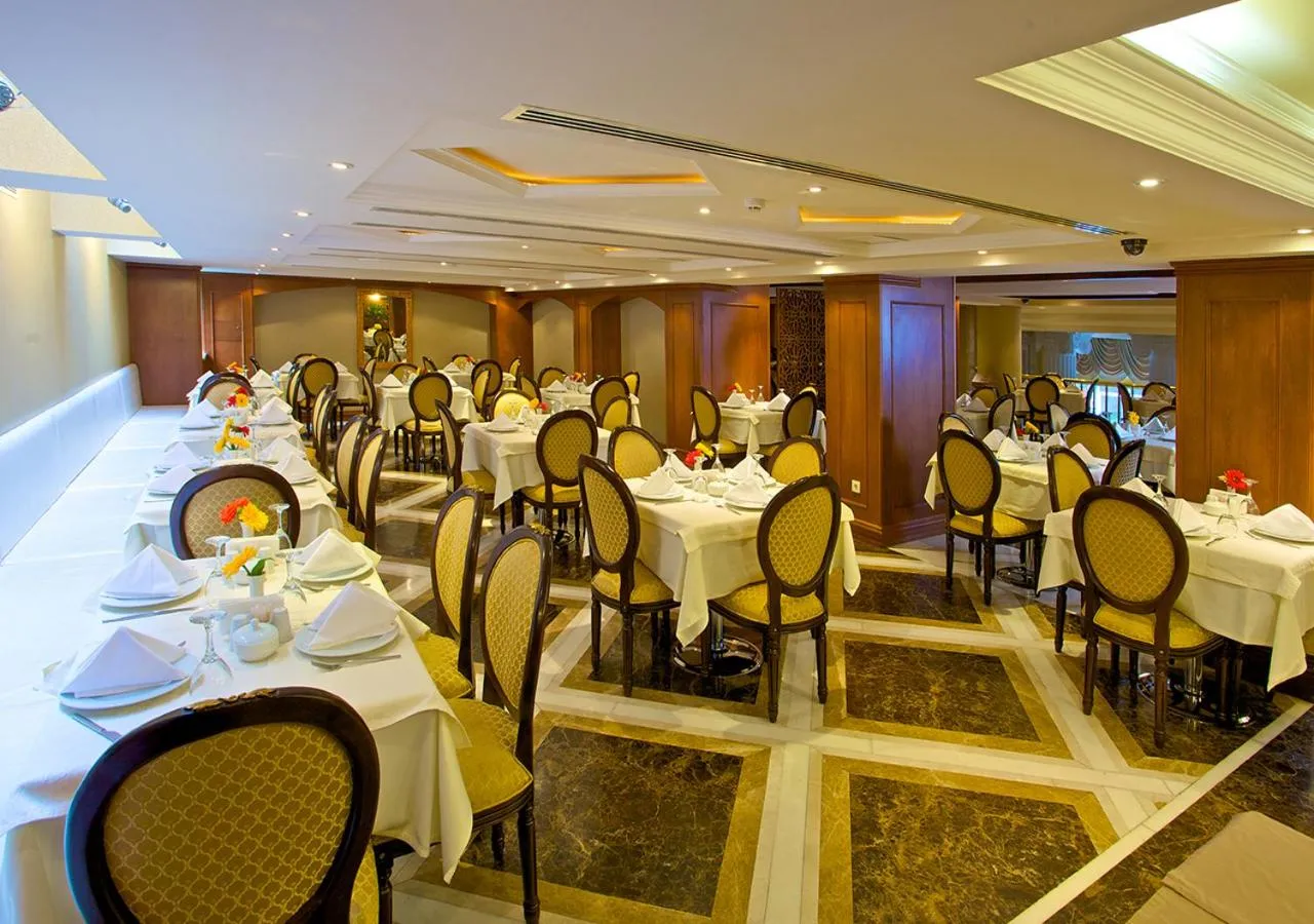 Restaurant/places to eat in Tilia Hotel