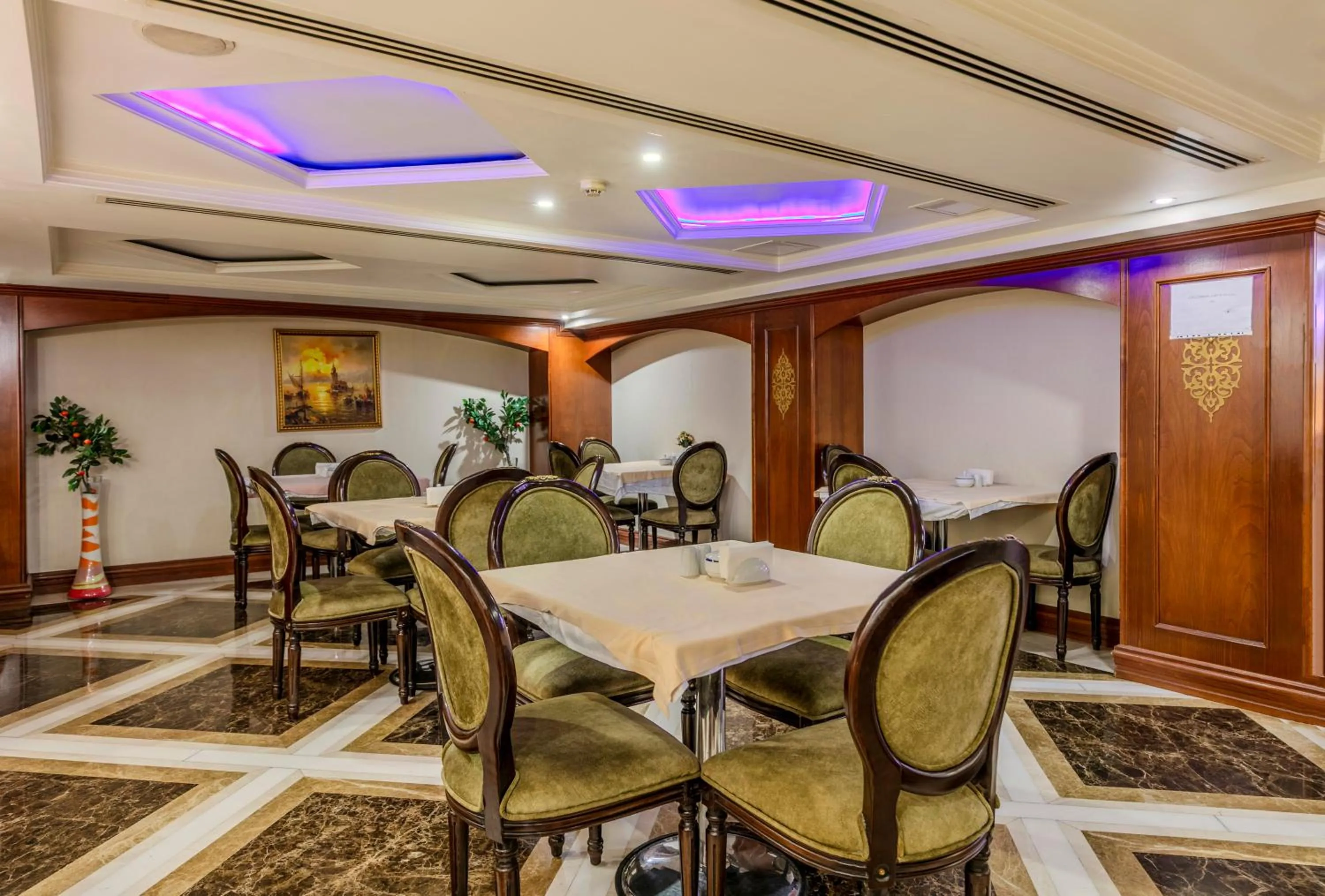 Restaurant/places to eat in Tilia Hotel