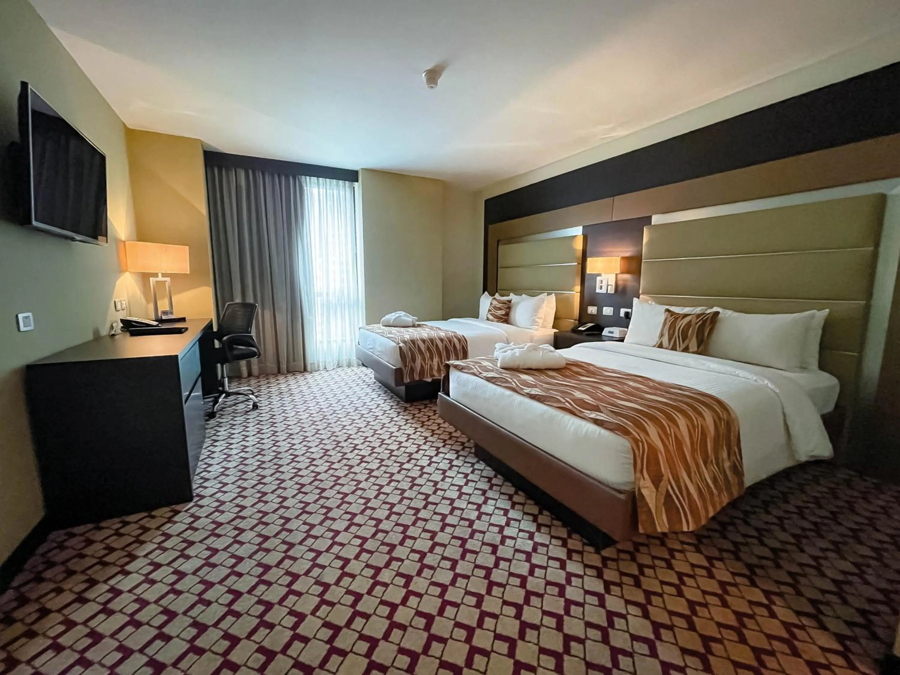 Bed in Waldorf Hotel