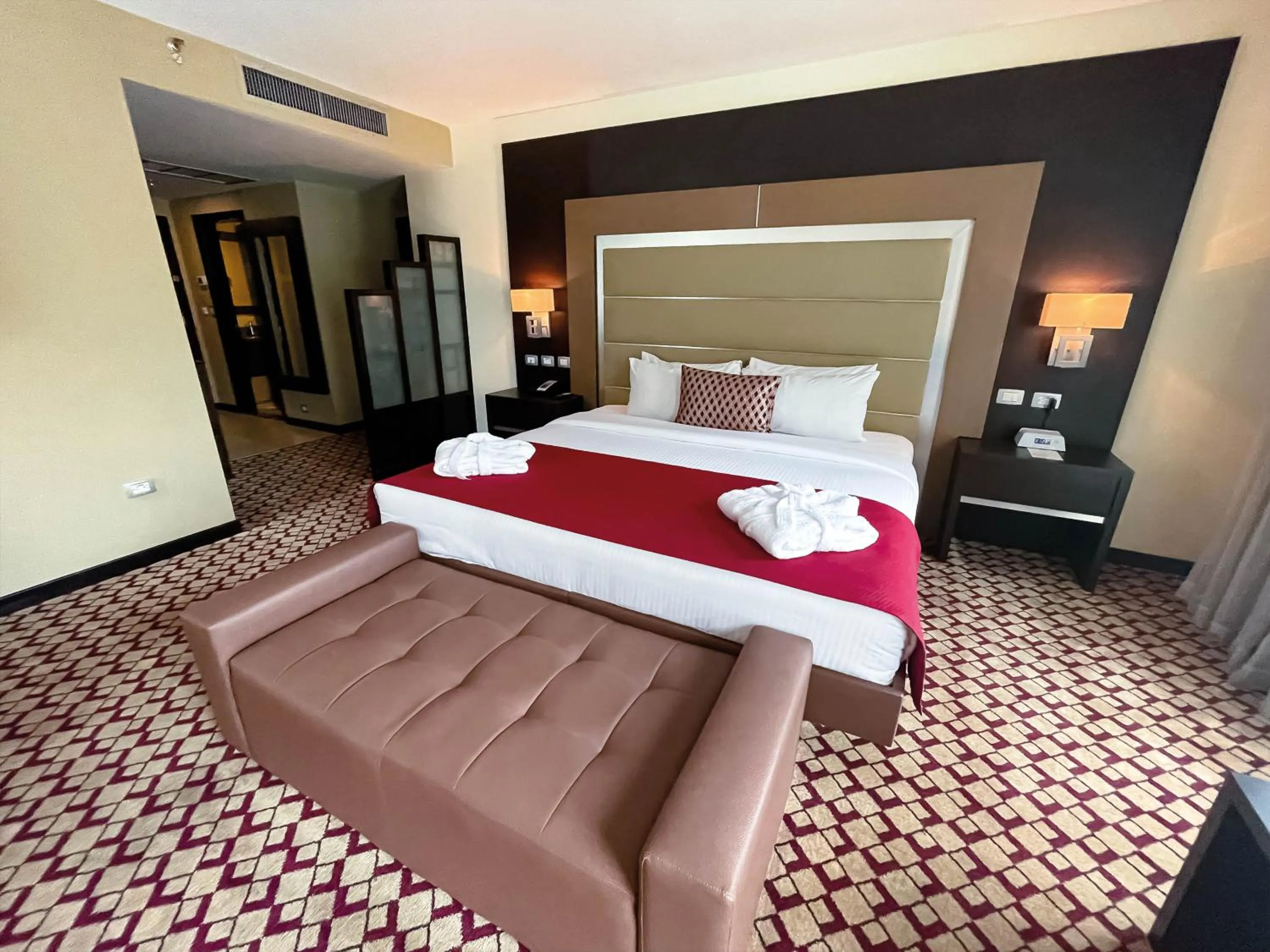 Bed in Waldorf Hotel