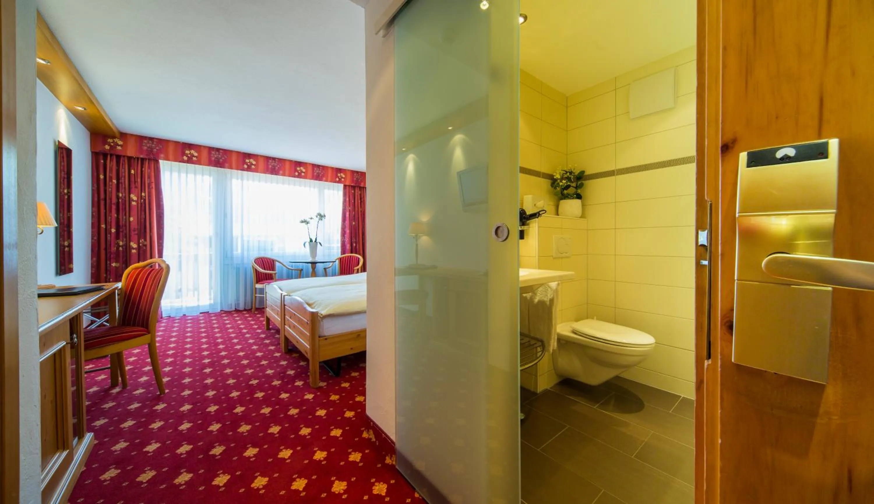 Bed in Hotel Excelsior