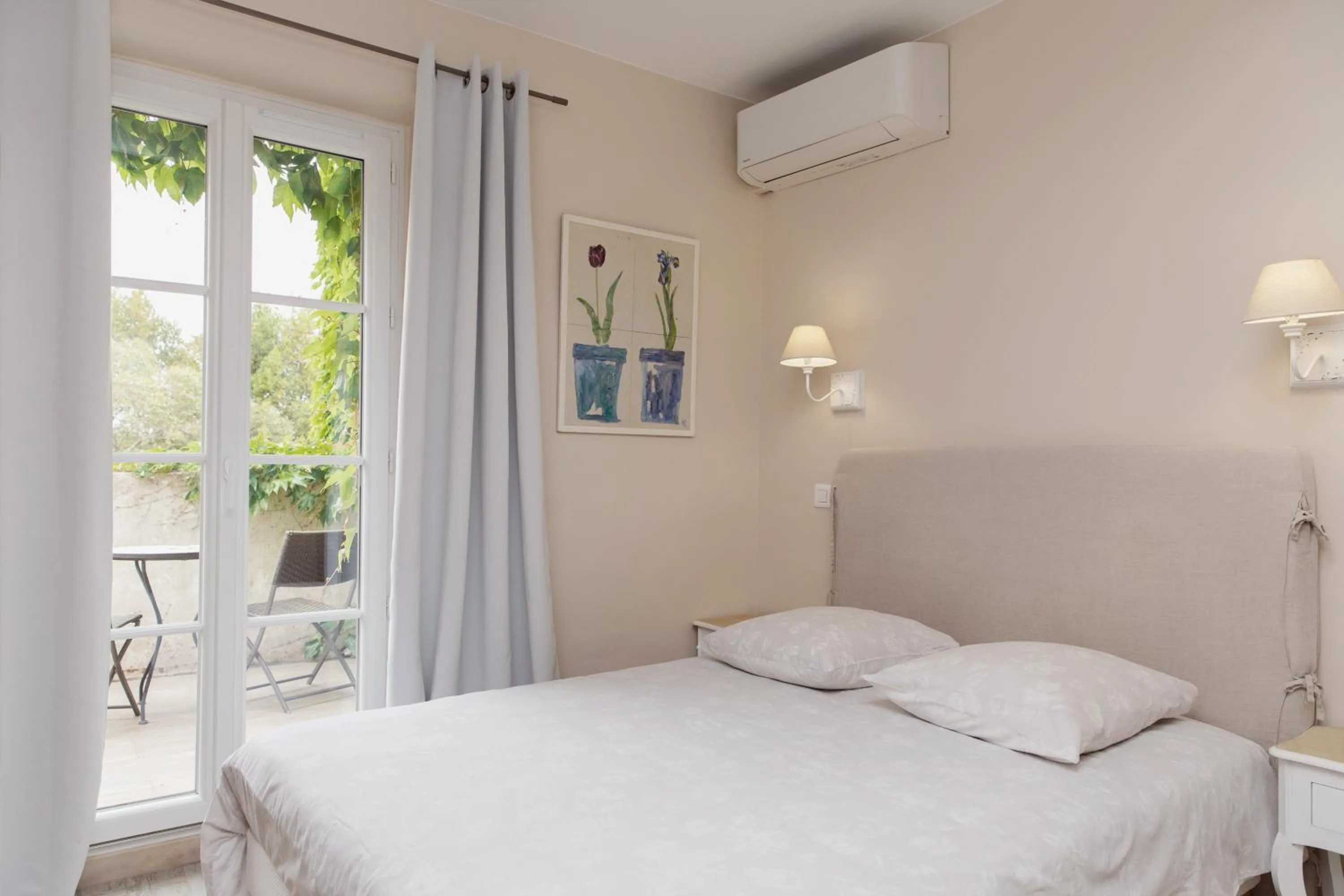 Bedroom, Bed in Coq Hotel