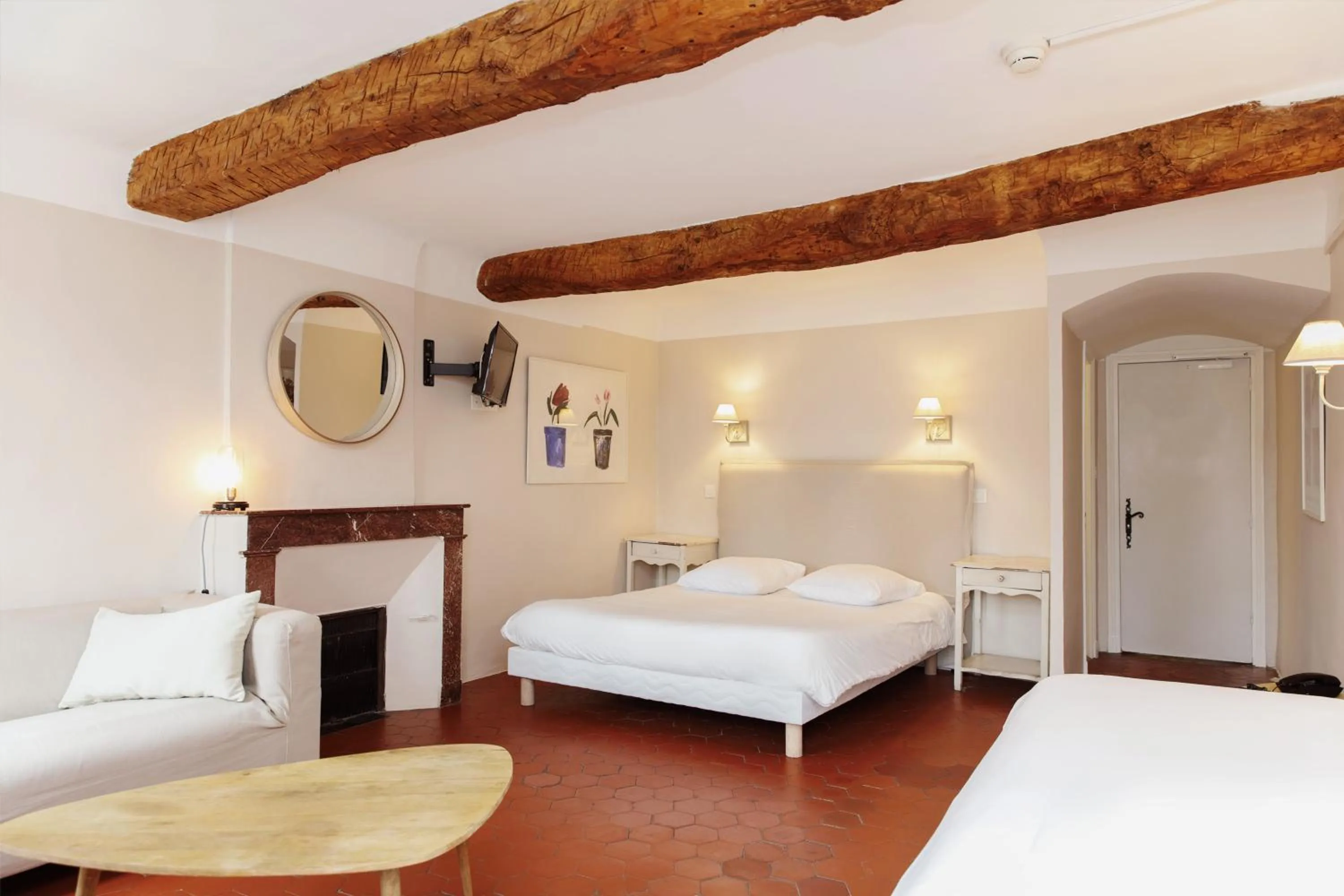 Bedroom, Bed in Coq Hotel