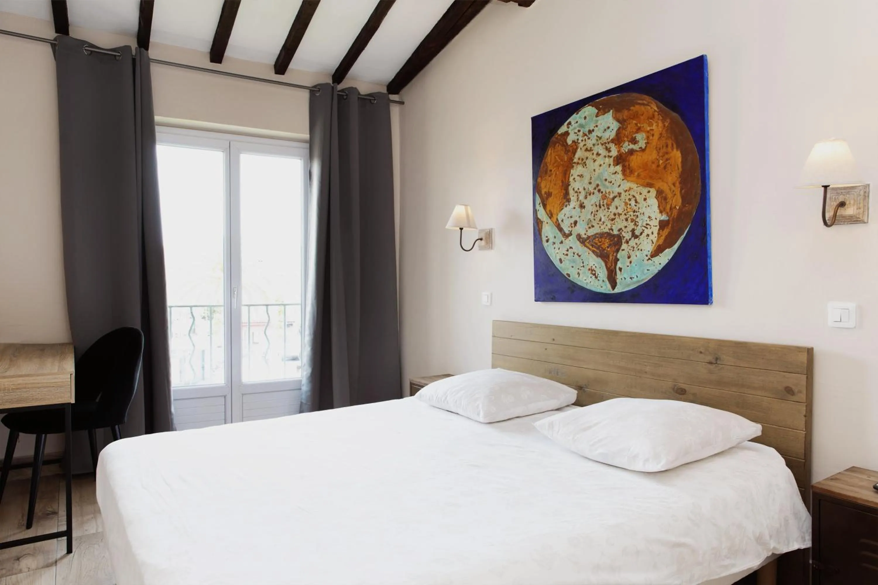 Bedroom, Bed in Coq Hotel