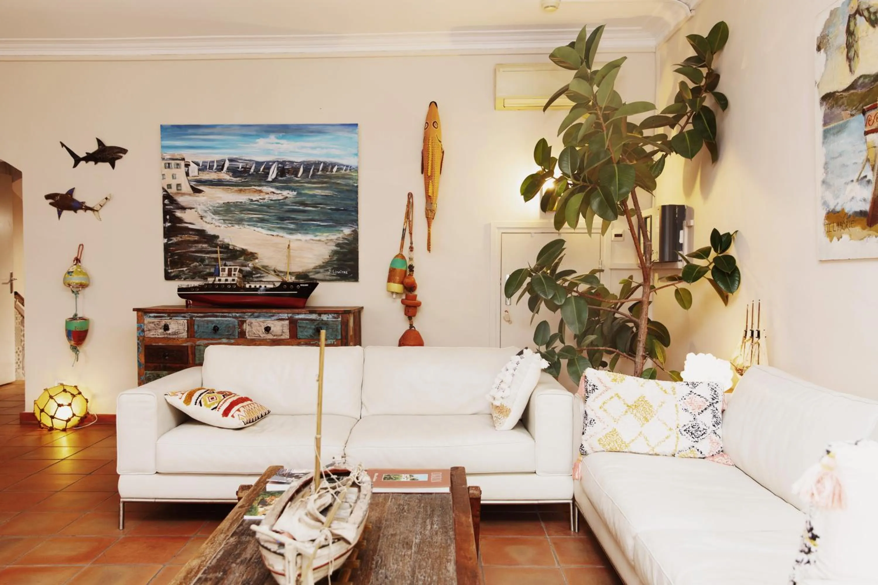 Living room in Coq Hotel