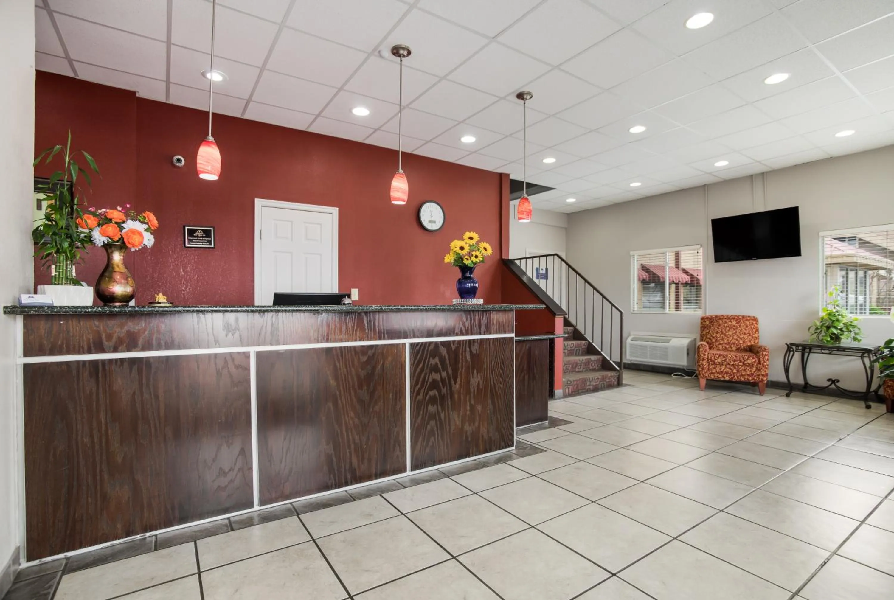 Lobby or reception in Americas Best Value Inn Tulsa I-44