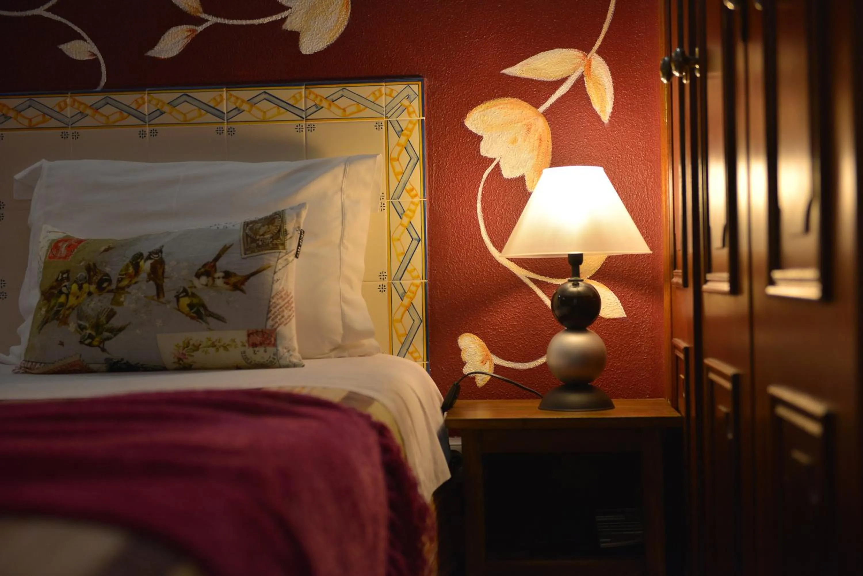 Decorative detail, Bed in Hotel Bejense