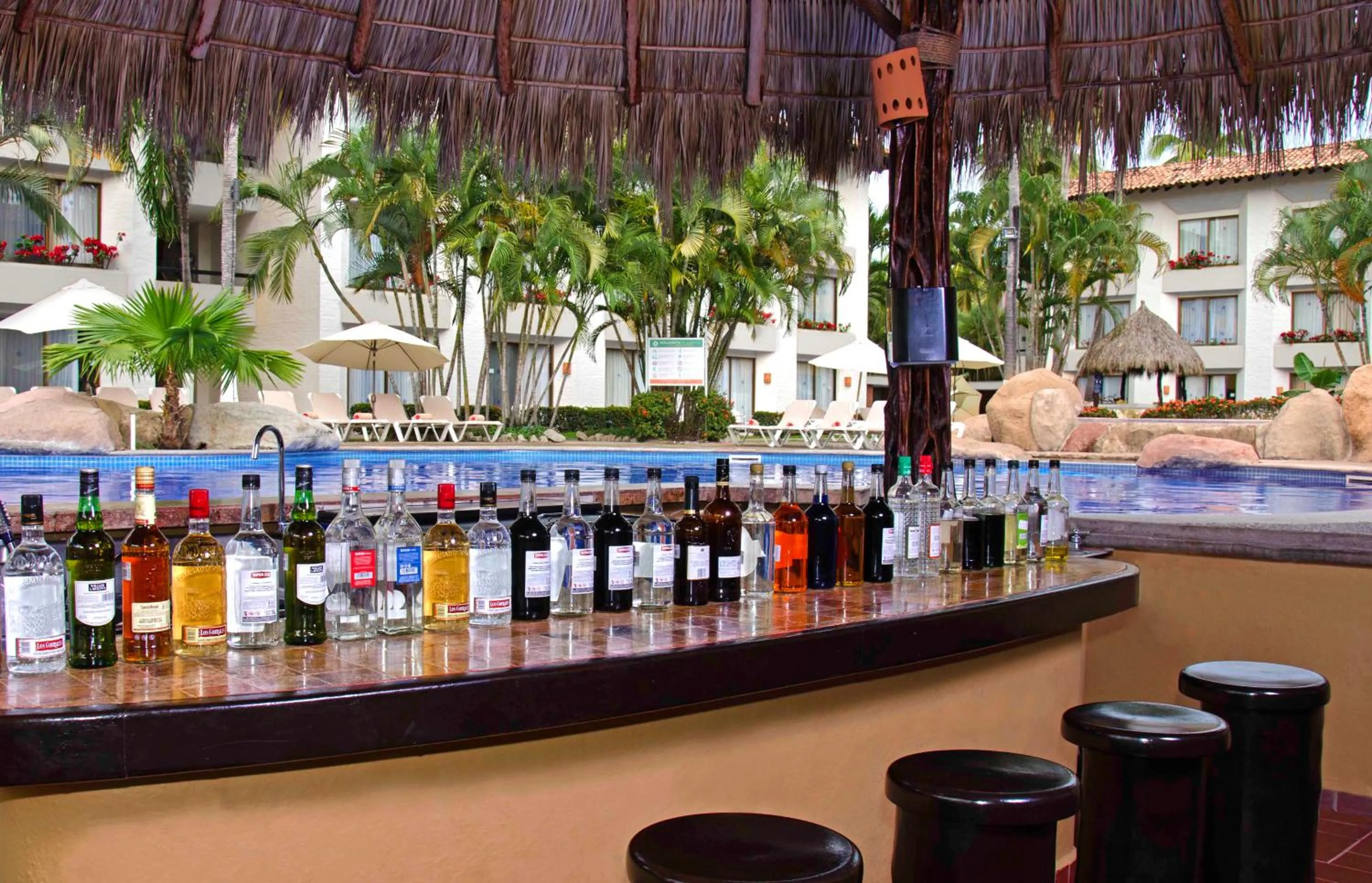 Alcoholic drinks in Plaza Pelicanos Club Beach Resort All Inclusive