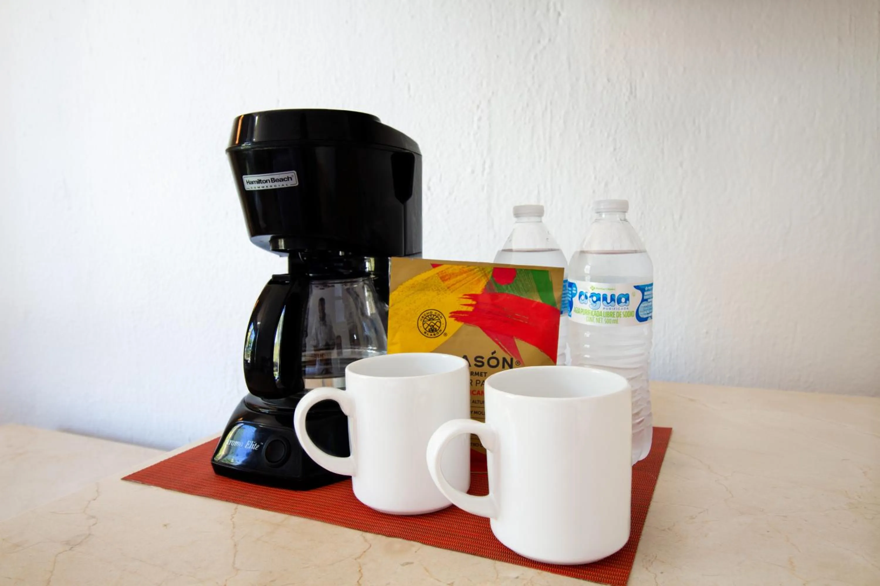 Coffee/tea facilities in Plaza Pelicanos Club Beach Resort All Inclusive