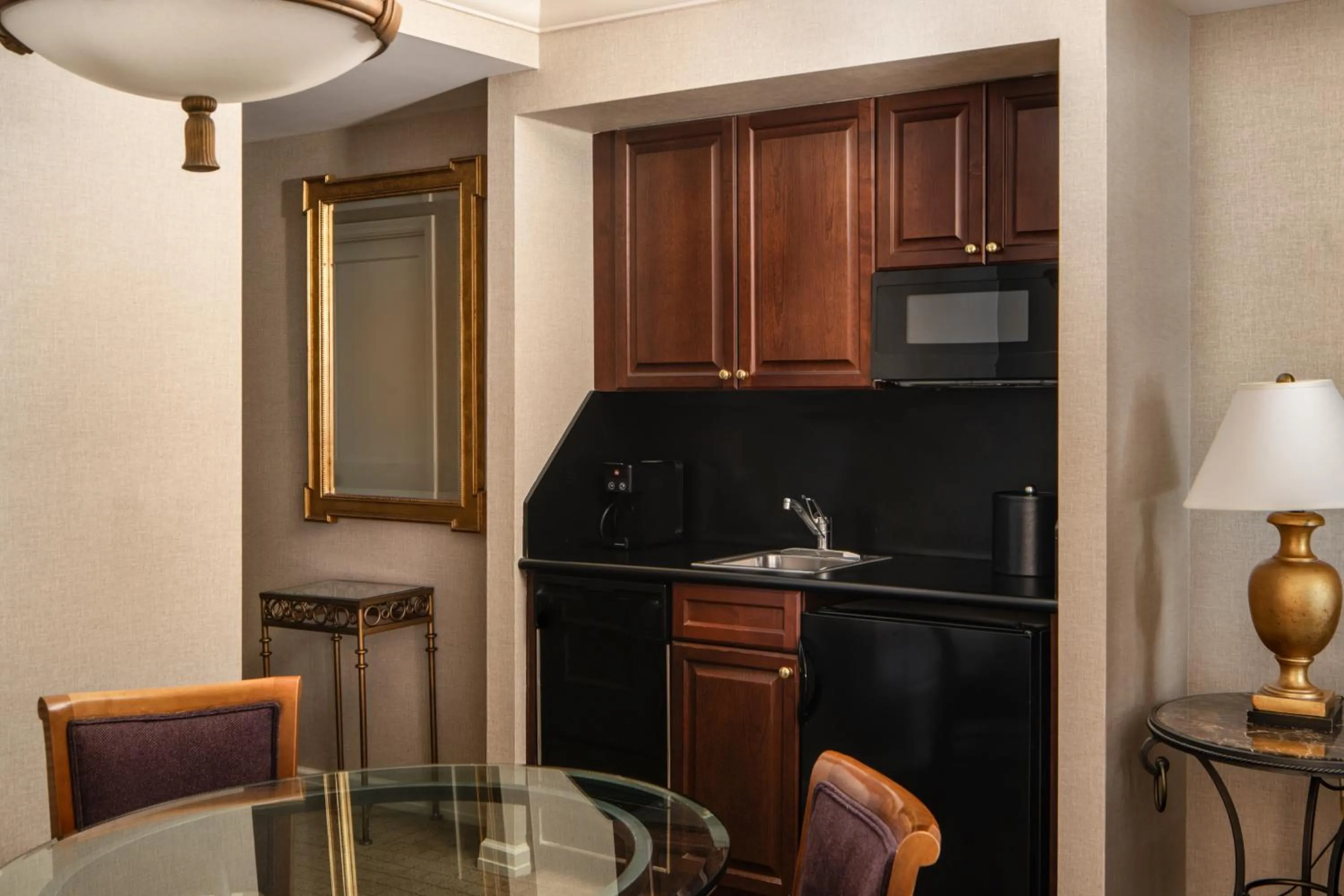 Kitchen or kitchenette in The Manhattan Club