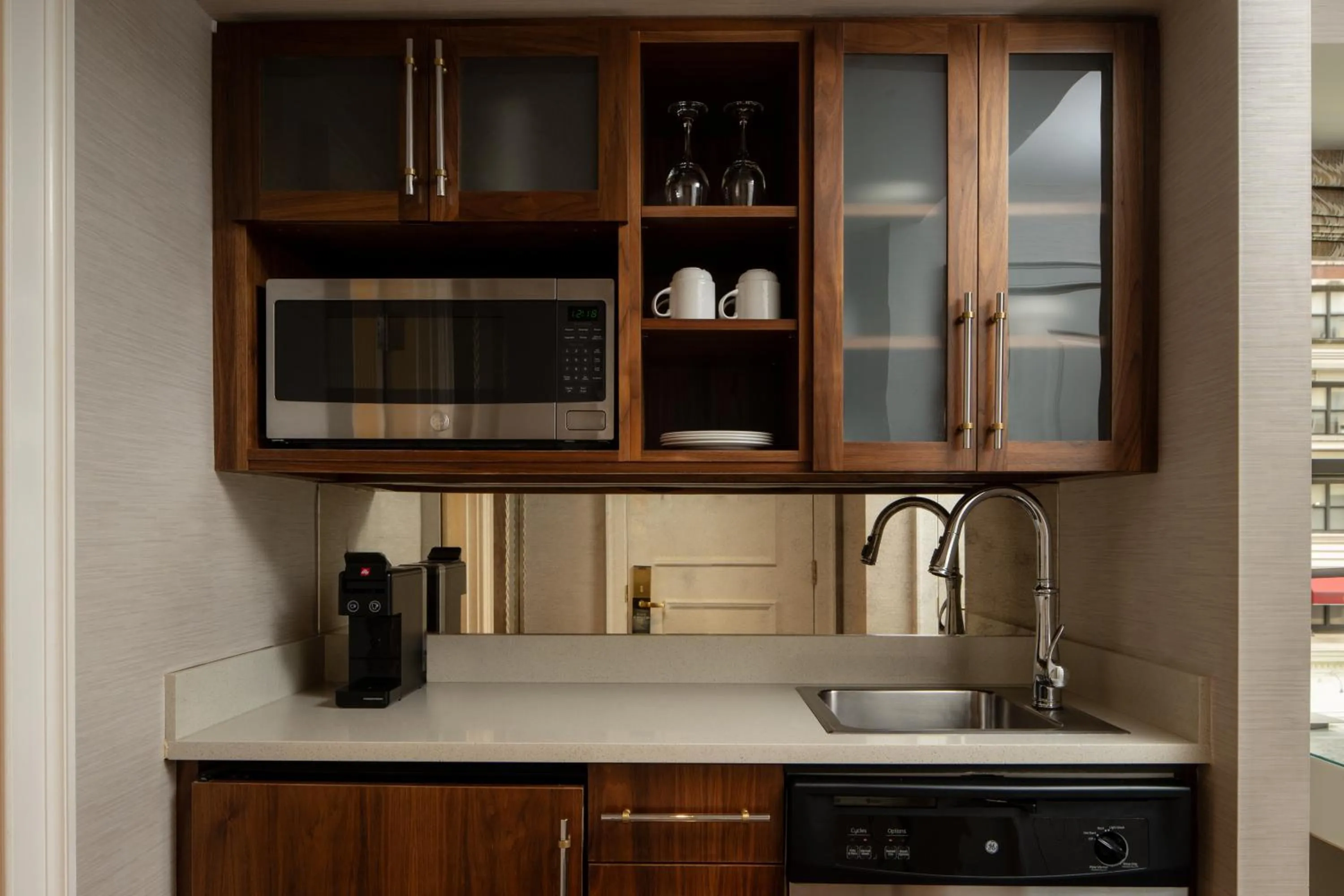 Kitchen or kitchenette in The Manhattan Club