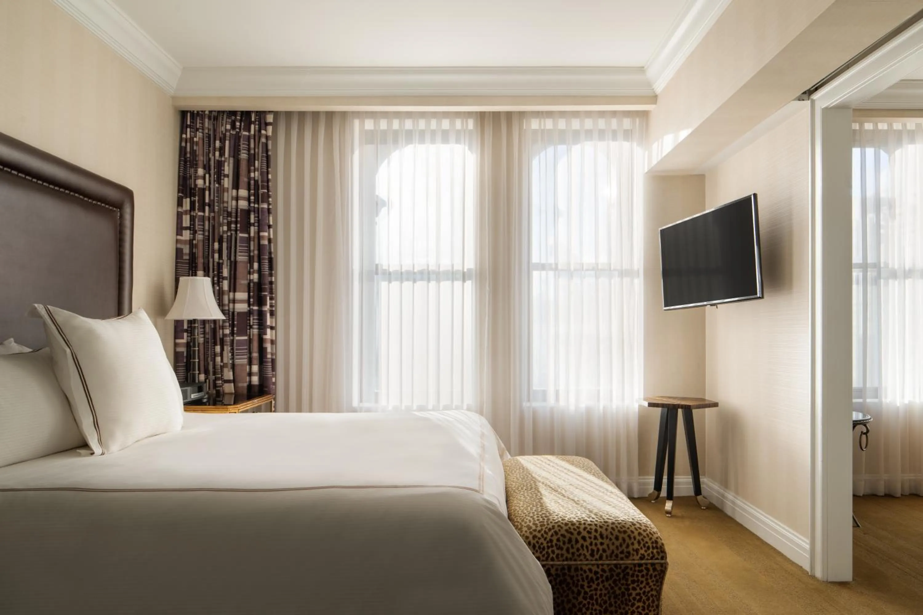 Bedroom, Bed in The Manhattan Club