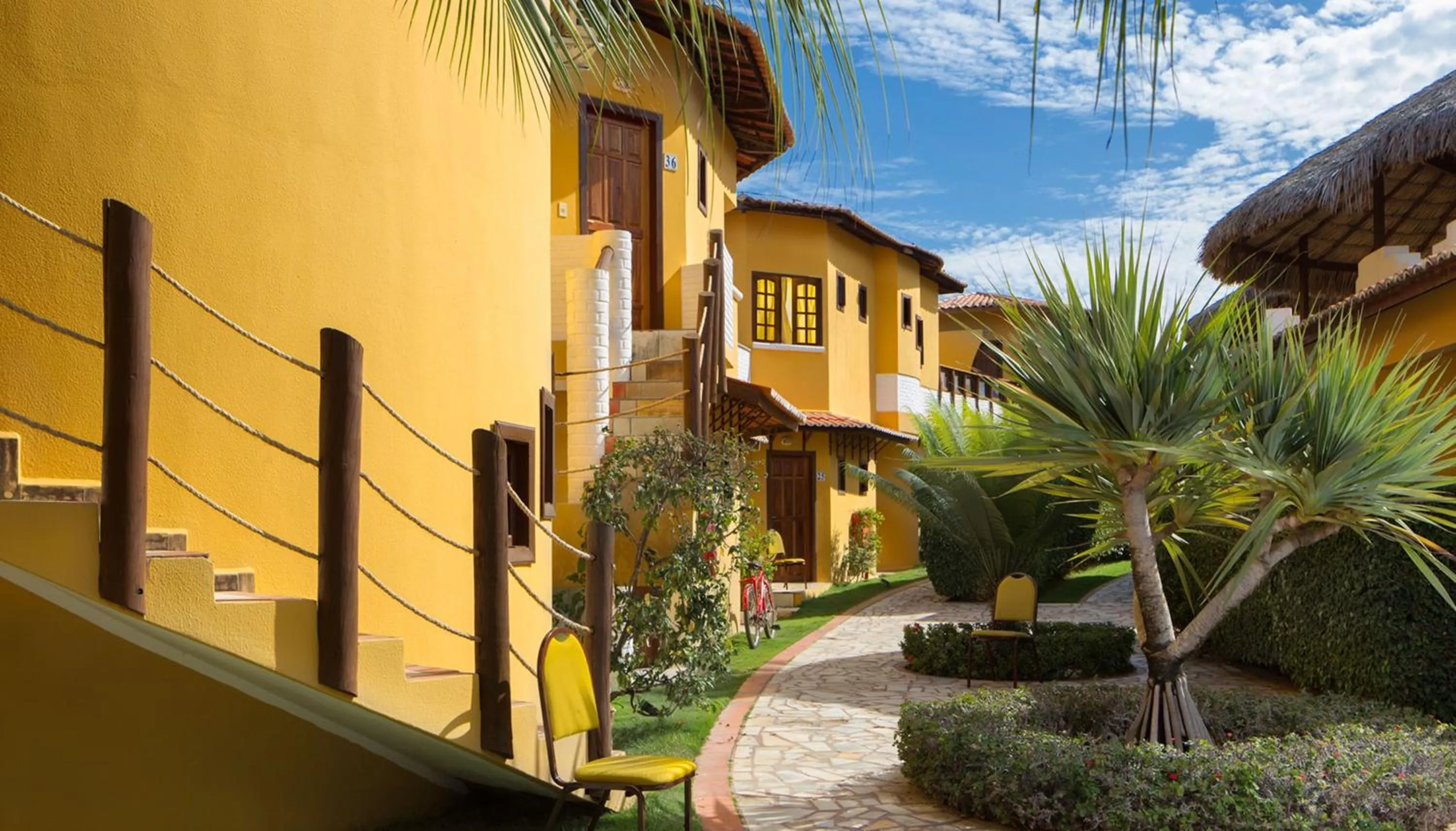 Facade/entrance in Long Beach