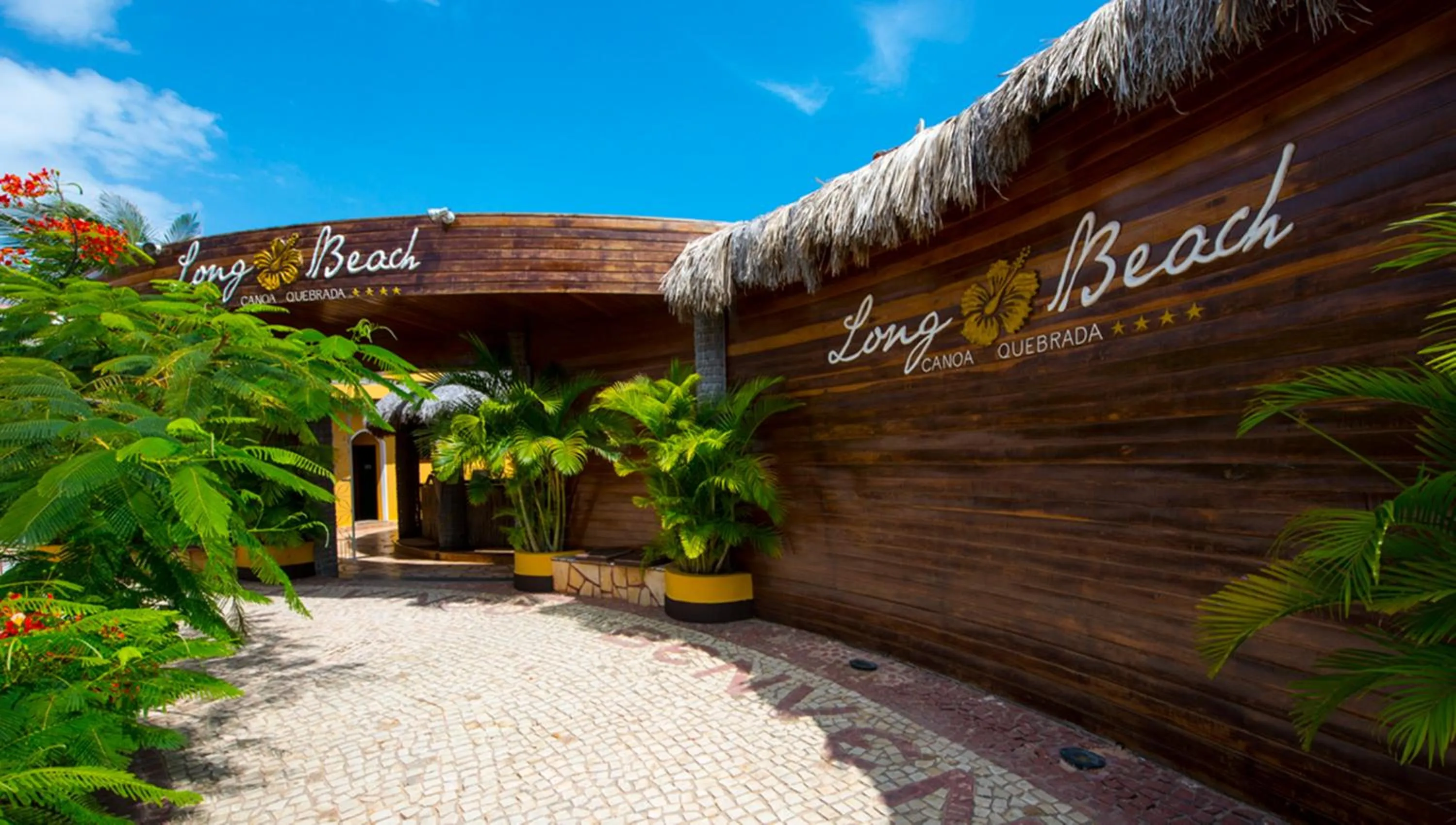 Facade/entrance in Long Beach