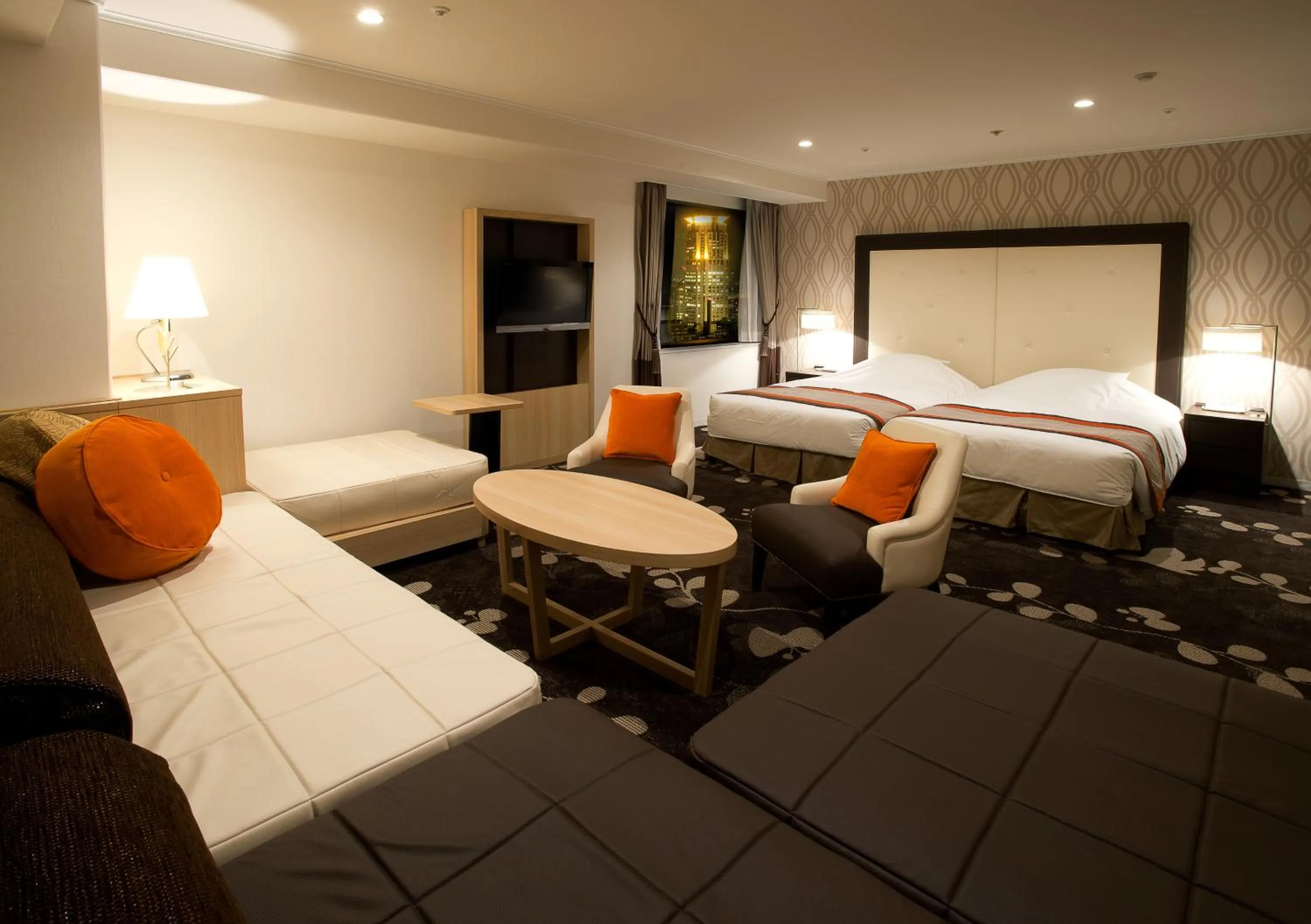 Seating area, Bed in Hotel Granvia Osaka-JR Hotel Group